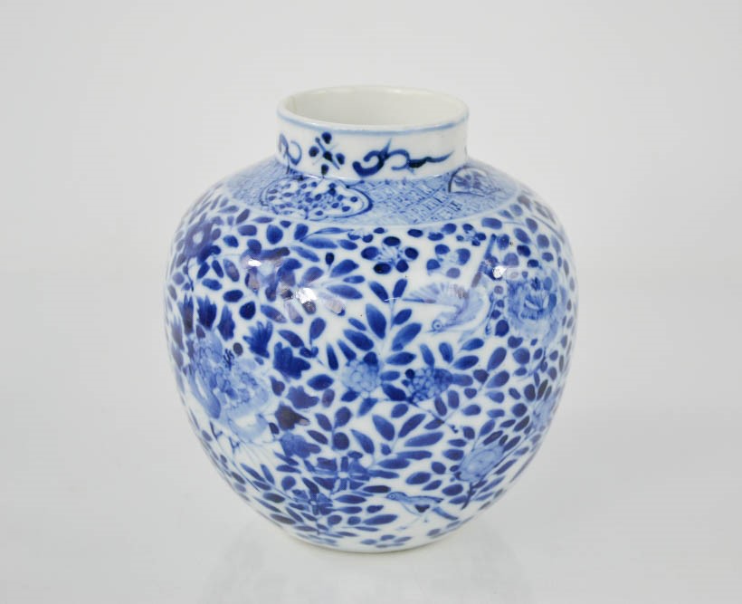 A 19th century blue and white Chinese ginger jar.