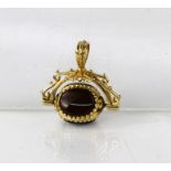 A 9ct yellow gold, bloodstone, carnelian and onyx swivel/spinner fob, 4.3g