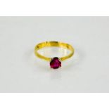 A 14ct gold and pink sapphire solitaire ring, 1.8g. A/F