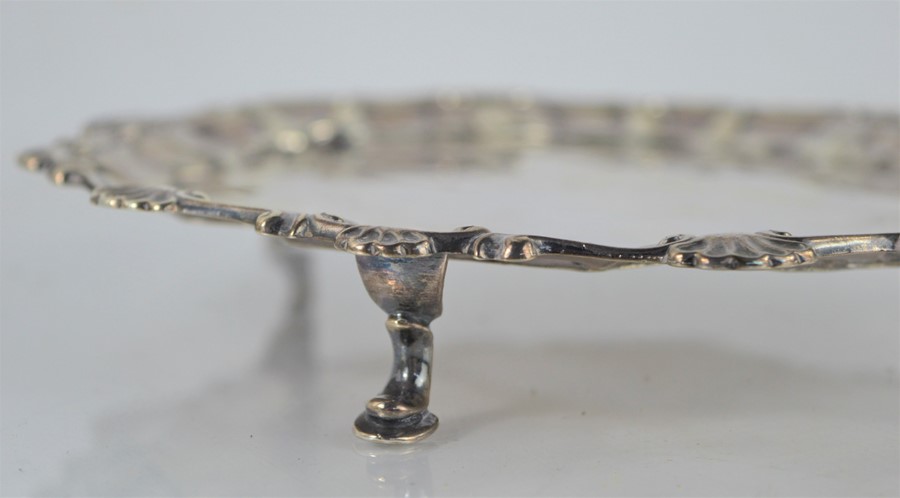 A George III Sterling silver waiter with gadrooned borders raised on three feet by Elizabeth - Image 2 of 3