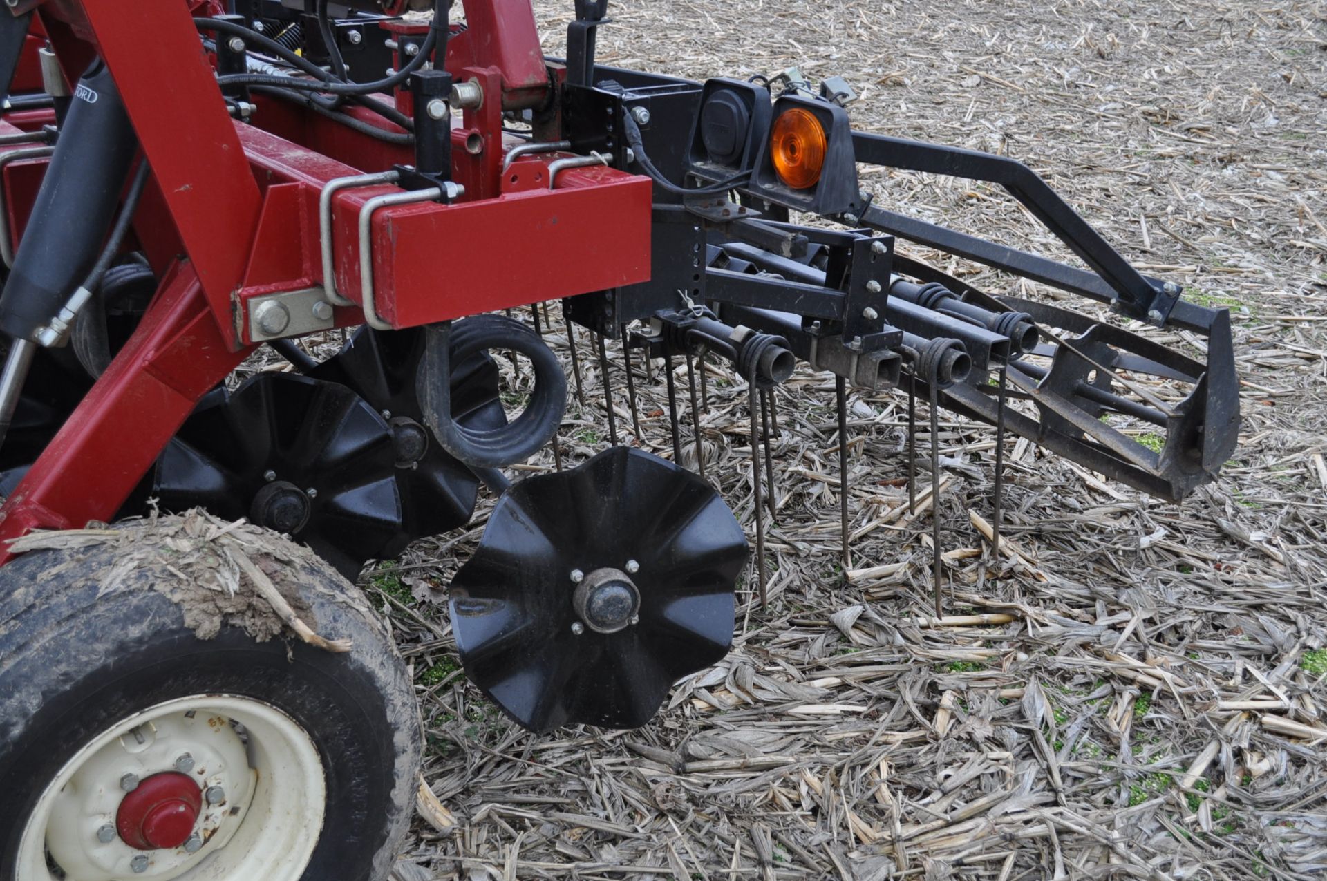 18’ Salford RTS vertical till, coil tine harrow, rolling basket, hyd fold, SN 092072ML - Image 7 of 16