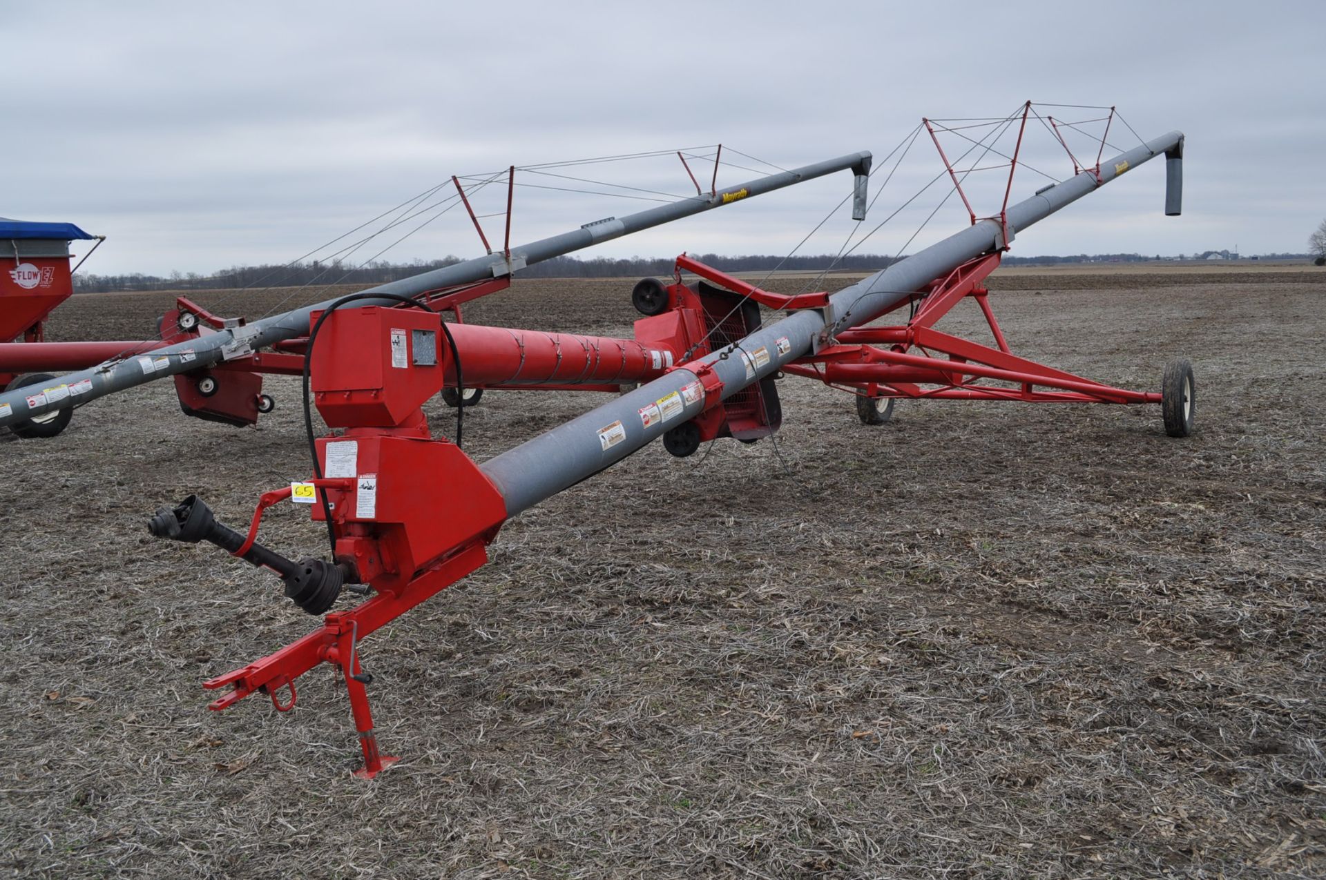 10” x 62’ Mayrath swing-a-way auger, 540 pto, hyd raise