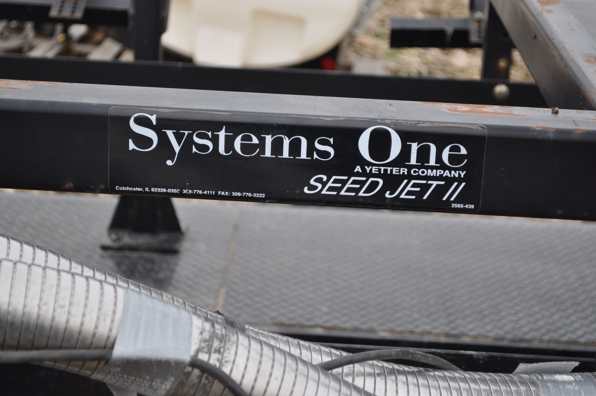 Yetter Seed Jet II air transfer seed tender, holds 2 pro boxes, Briggs & Stratton gas engine, on - Image 6 of 9