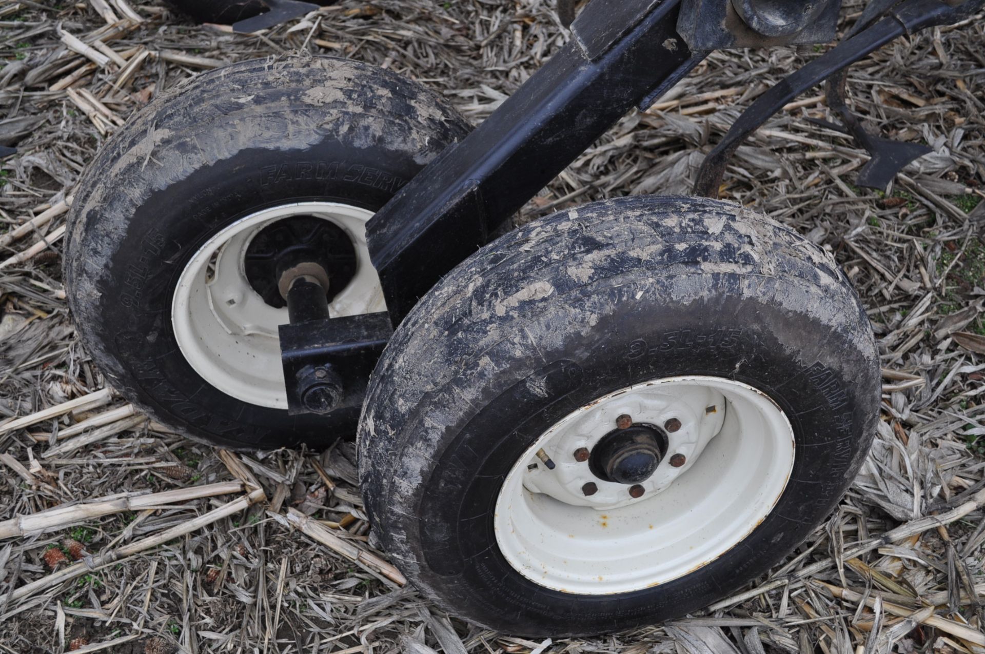 17’ Landoll Finisholl 850 mulch finisher, front blades, 9” sweeps, 3 bar drag, hyd fold - Image 13 of 18