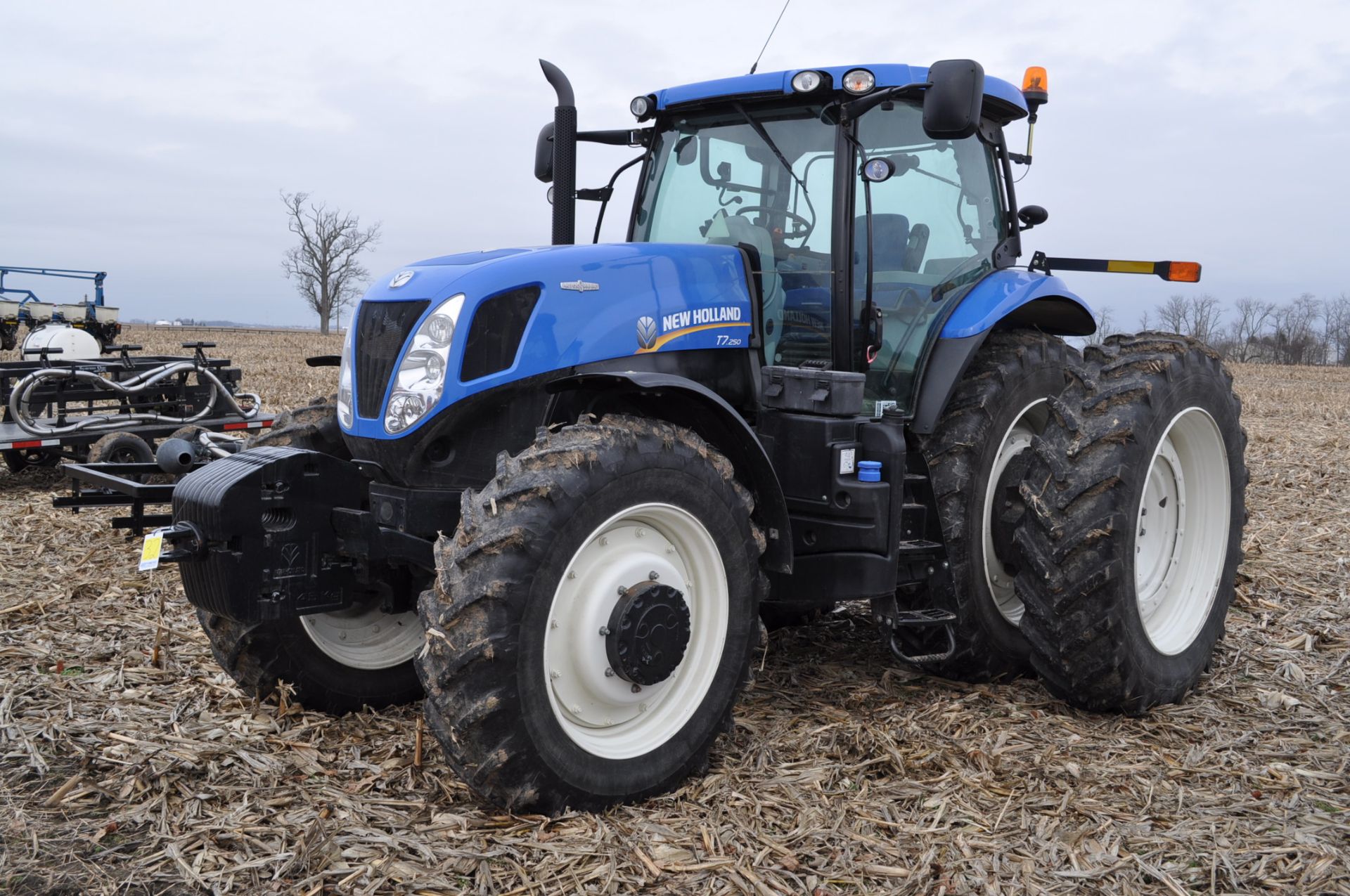 New Holland T7.250 tractor, 480/80 R 46 duals, Michelin 380/85 R 34 front, Super Steer, front wts,