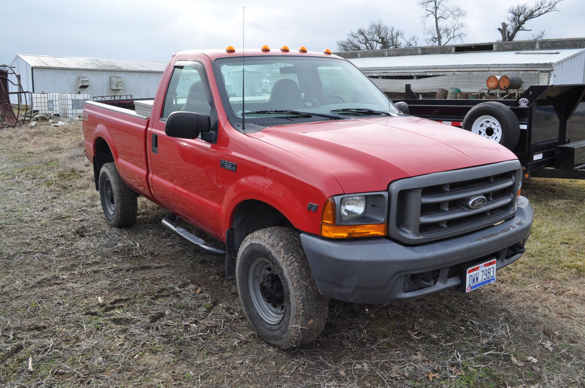 2000 Ford F-350 pickup truck, reg cab, long bed, 4x4, 5.4 L V-8 gas, auto, 61,523 miles, VIN 1 - Image 4 of 18