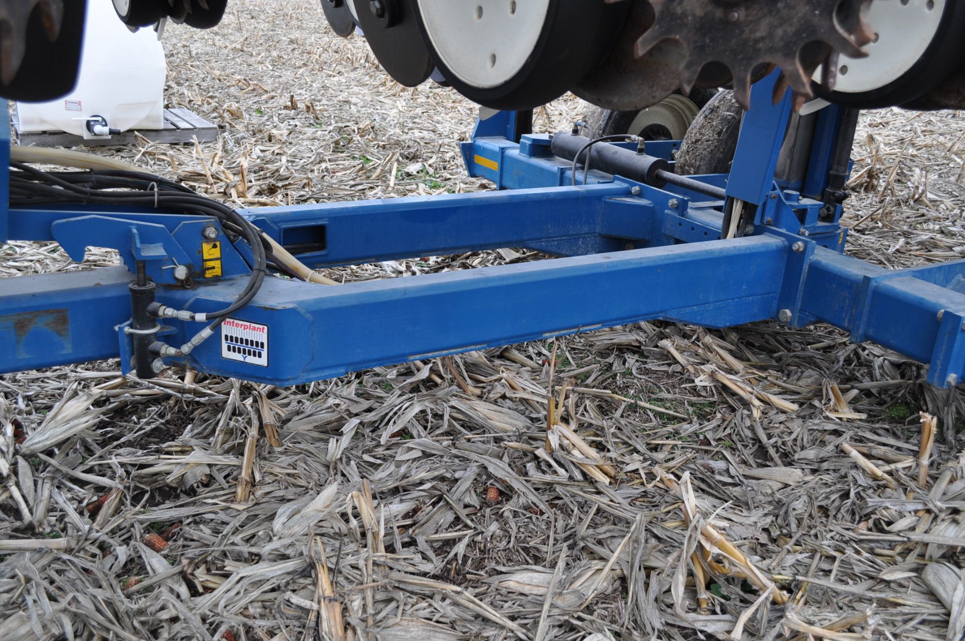 Kinze 3600TR planter, 12/24 twin row, Martin row cleaners, markers, finger pick up, cast closing - Image 17 of 20