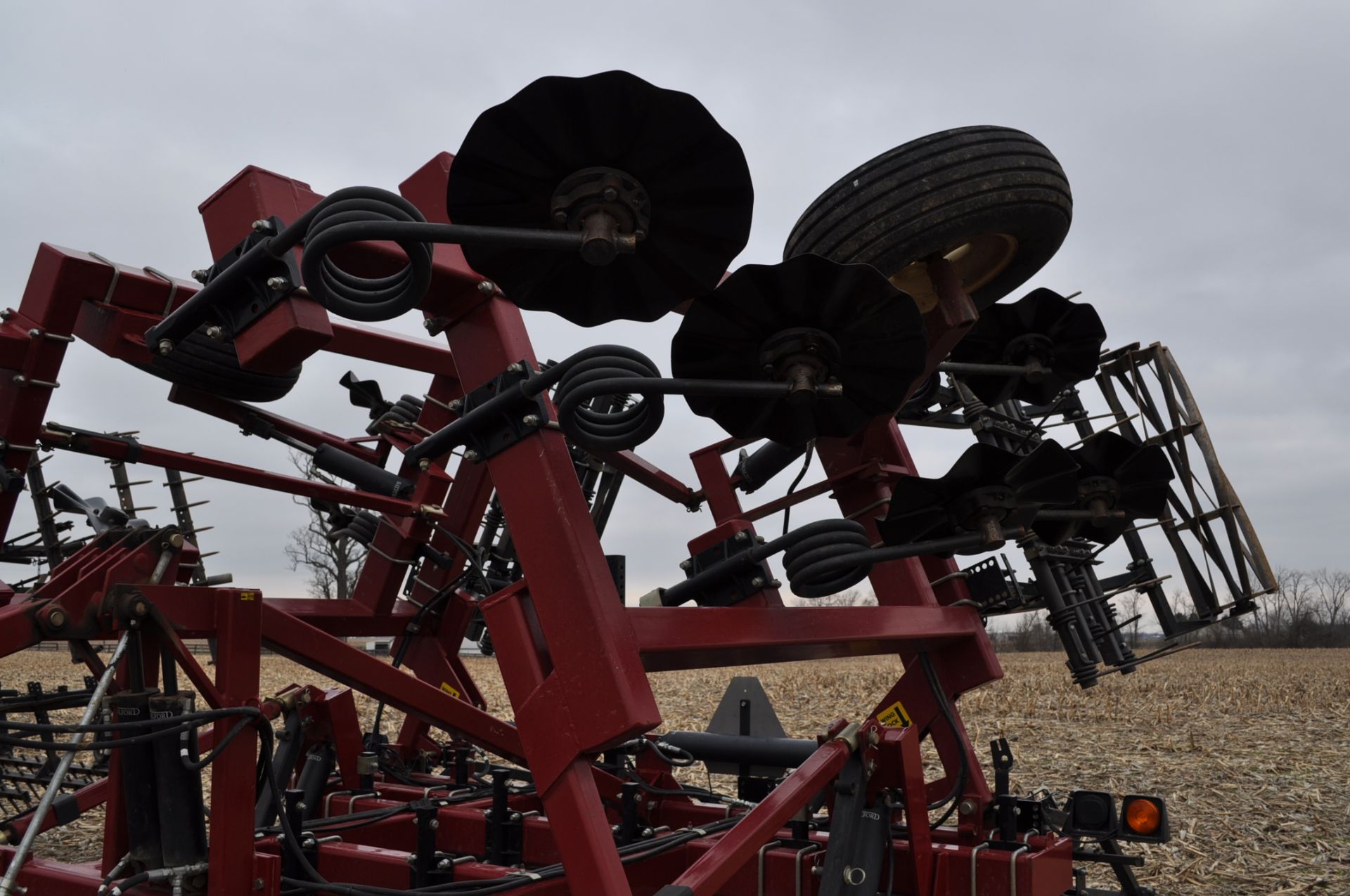 18’ Salford RTS vertical till, coil tine harrow, rolling basket, hyd fold, SN 092072ML - Image 9 of 16