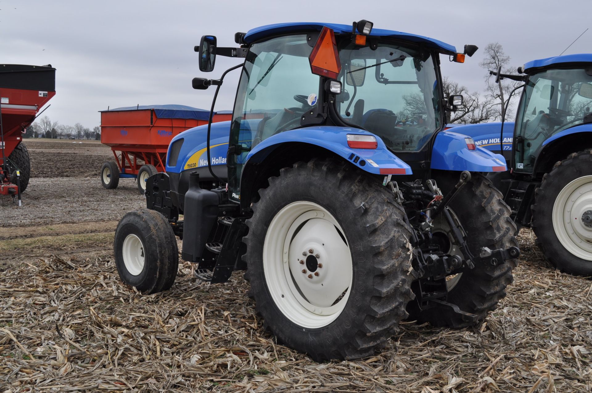 New Holland T6030 tractor, CHA, 16.9 R 38 tires, 11.00-16 front, 6 front wts, 3 hyd remotes, 3 pt, - Image 2 of 21