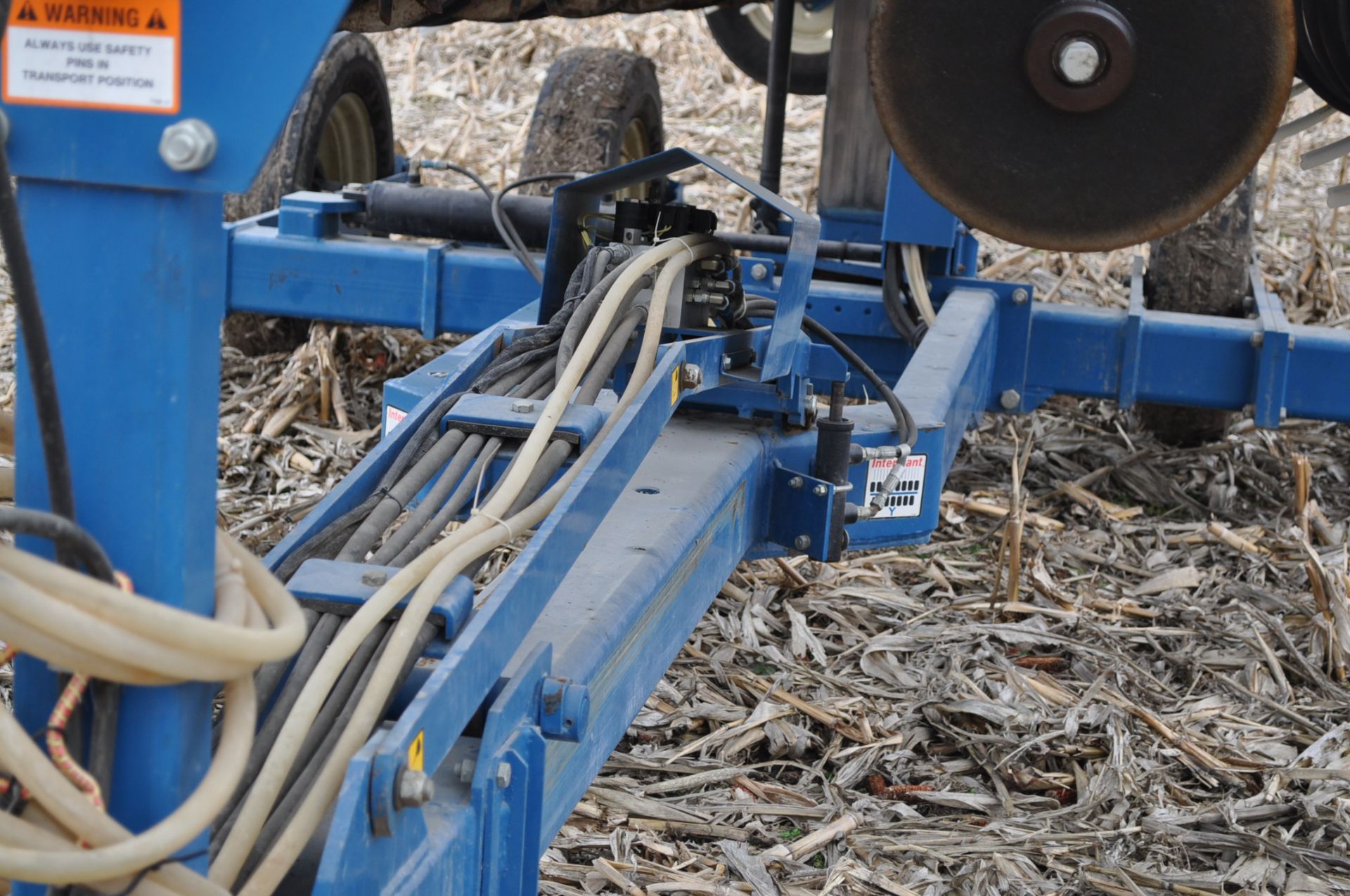 Kinze 3600TR planter, 12/24 twin row, Martin row cleaners, markers, finger pick up, cast closing - Image 18 of 20