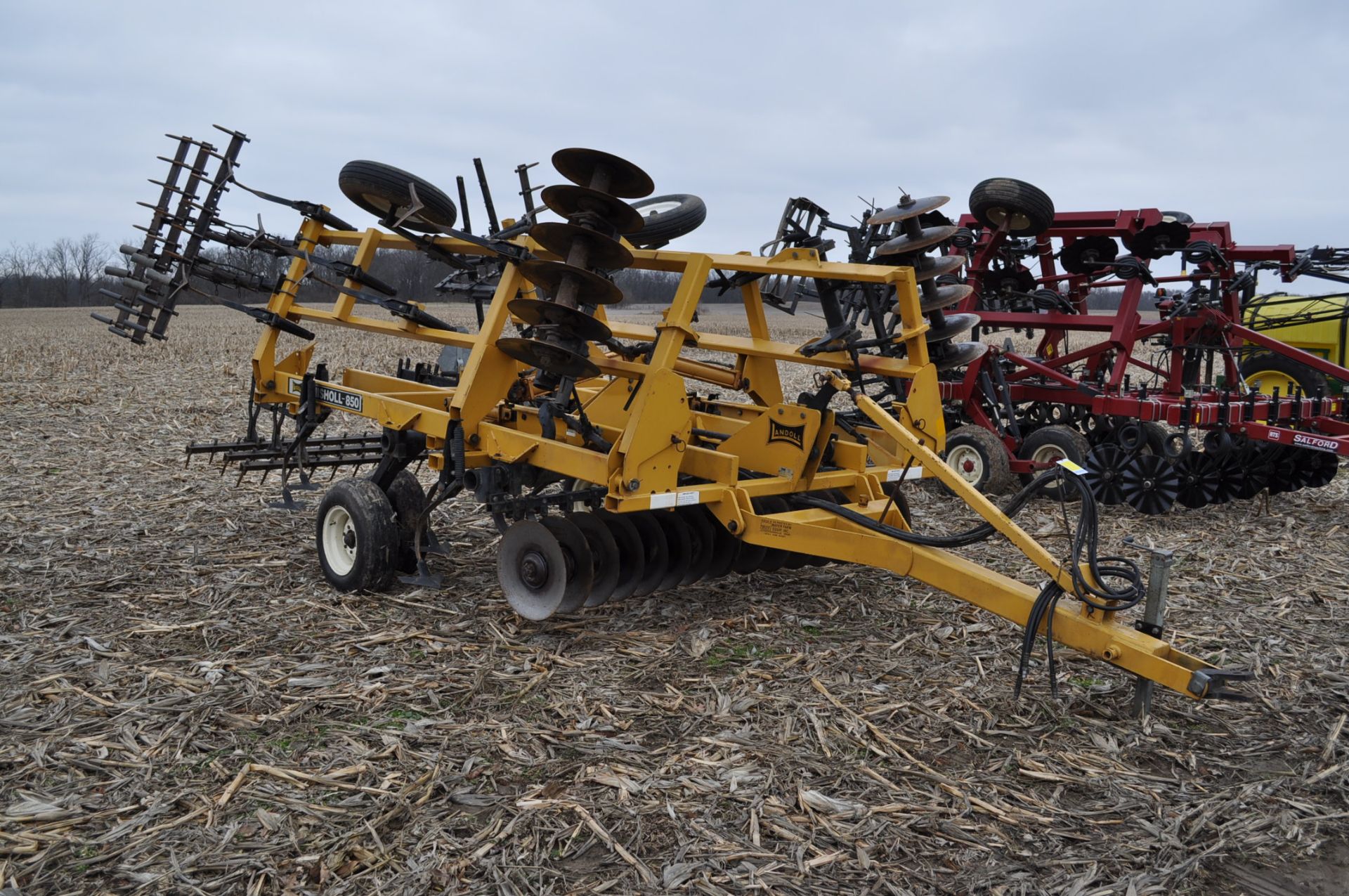 17’ Landoll Finisholl 850 mulch finisher, front blades, 9” sweeps, 3 bar drag, hyd fold - Image 4 of 18