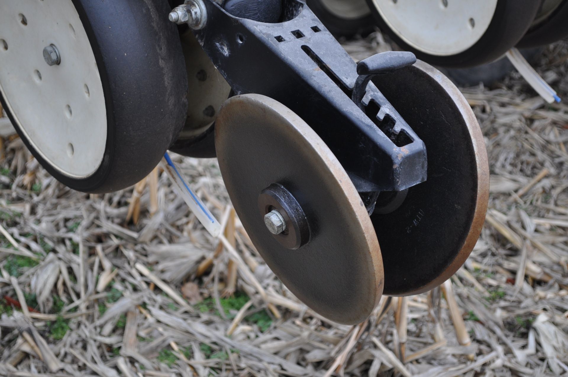 Kinze 3600TR planter, 12/24 twin row, Martin row cleaners, markers, finger pick up, cast closing - Image 8 of 20