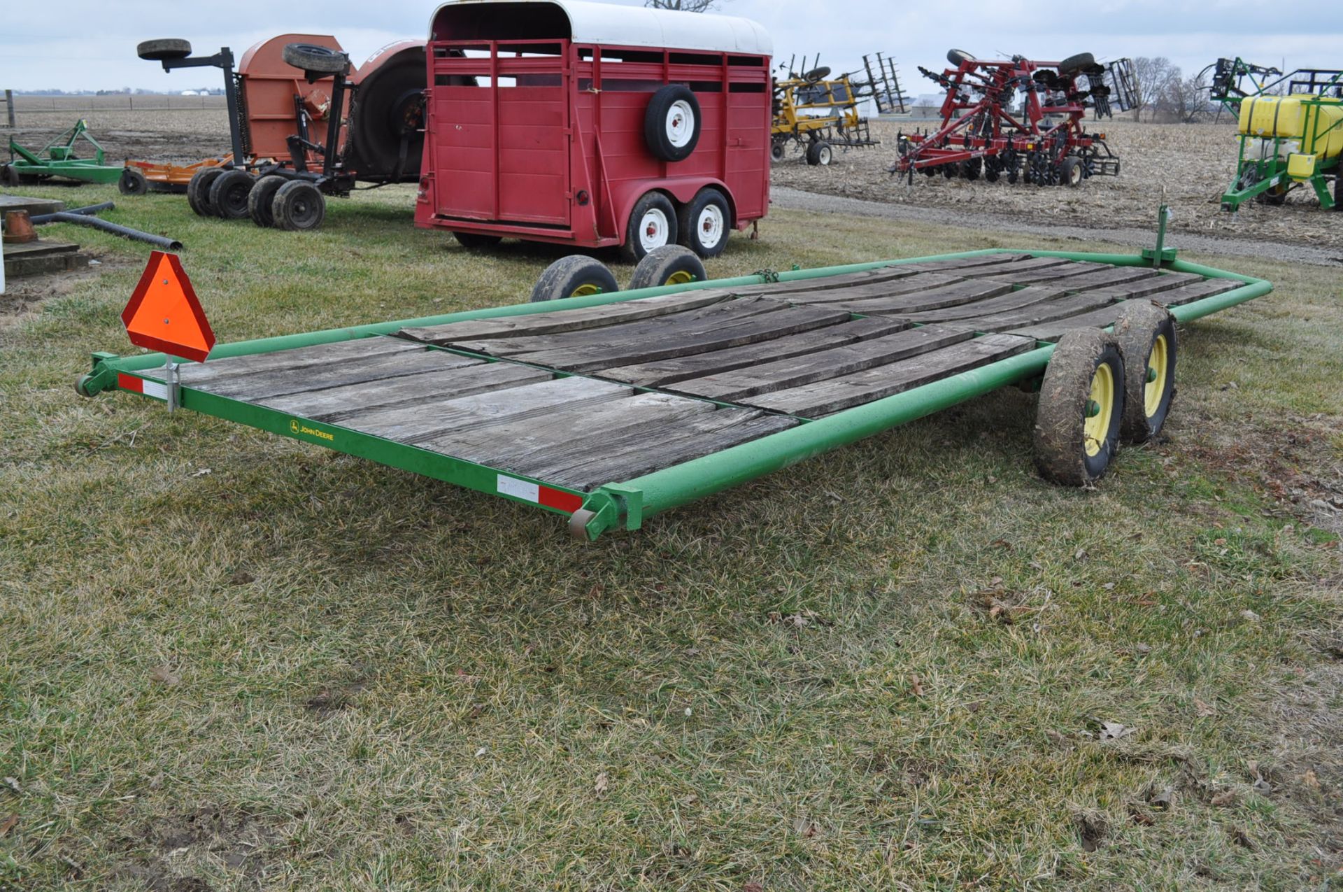 8’ x 28’ JD 201 Donahoe planter trailer, wood floor, 7.50-15 tires - Image 3 of 8