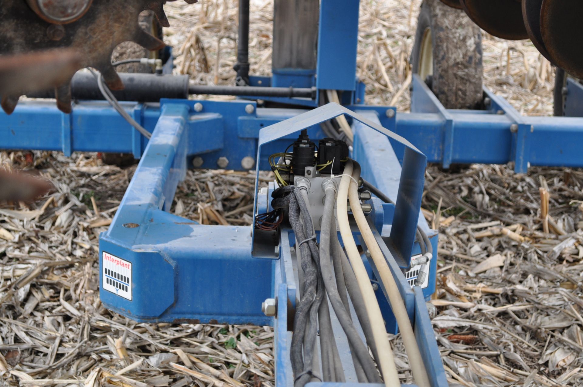 Kinze 3600TR planter, 12/24 twin row, Martin row cleaners, markers, finger pick up, cast closing - Image 20 of 20