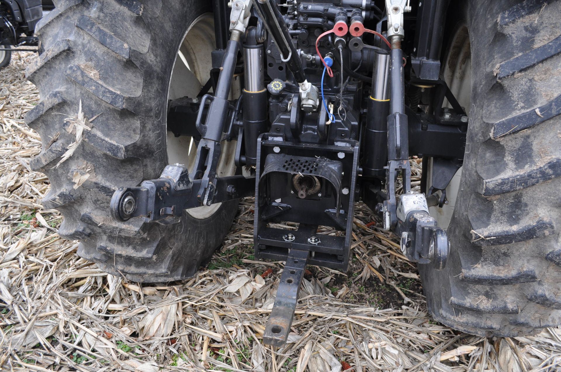 New Holland T6030 tractor, CHA, 16.9 R 38 tires, 11.00-16 front, 6 front wts, 3 hyd remotes, 3 pt, - Image 12 of 21