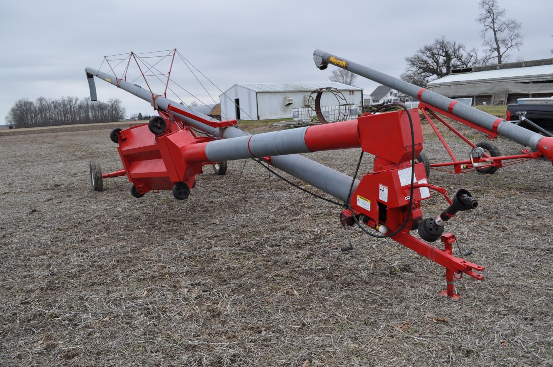 10” x 62’ Mayrath swing-a-way auger, 540 pto, hyd raise - Image 2 of 6