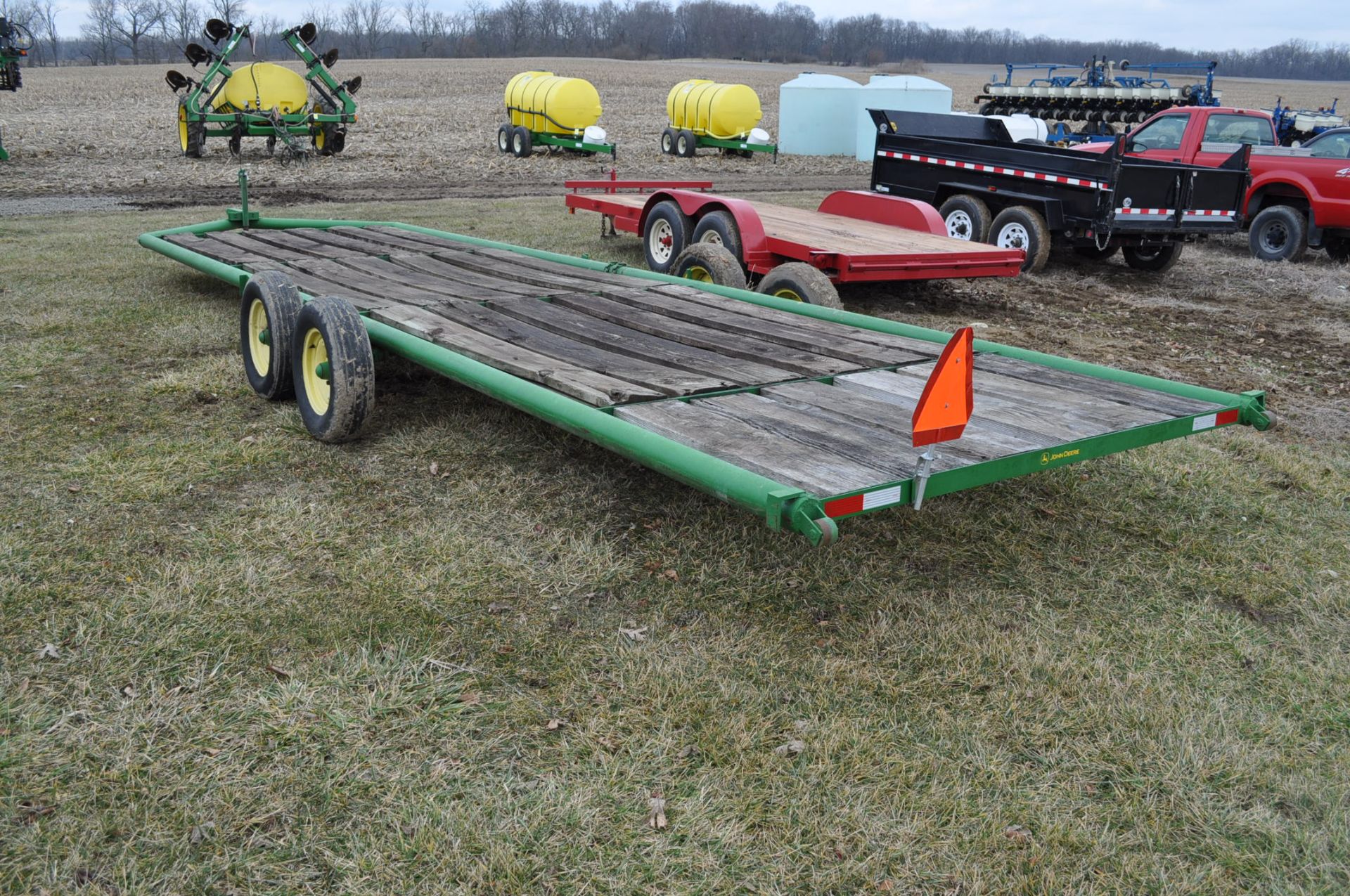 8’ x 28’ JD 201 Donahoe planter trailer, wood floor, 7.50-15 tires - Image 2 of 8