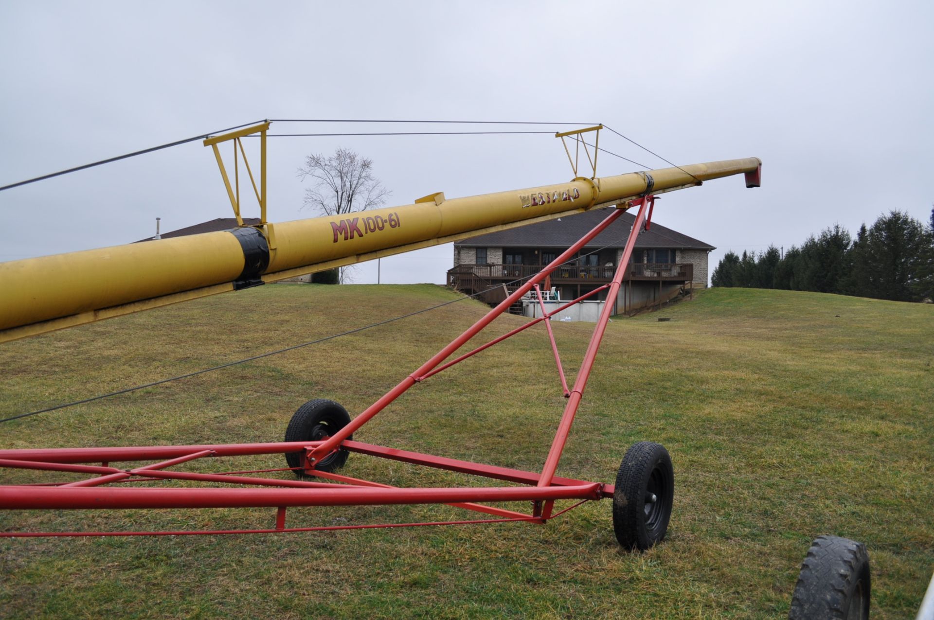 Westfield MK 100-61 swing-a-way auger, 540 pto, hyd raise - Image 5 of 10