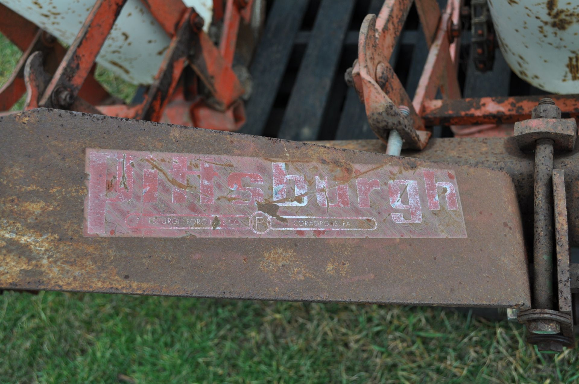 2-row 30” Allis Chalmers plate planter - Image 8 of 9