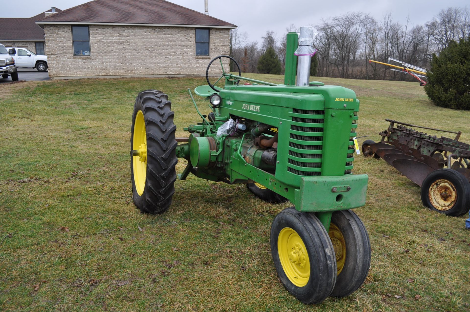 1942 John Deere Styled A, New 12.4-38 rear tires, narrow front, 540 pto - Image 4 of 15