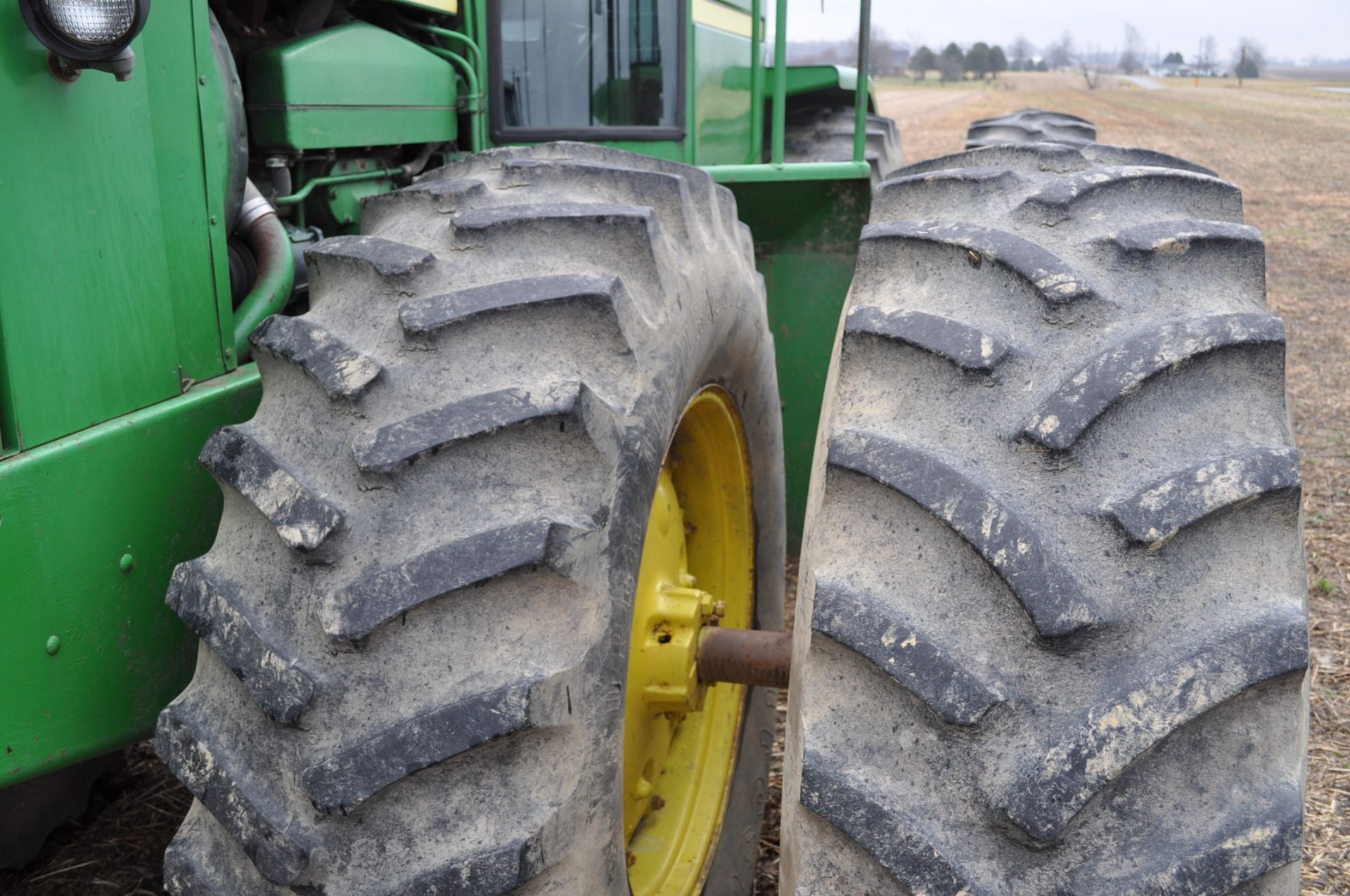 John Deere 8430 tractor, 4WD, diesel, 20.8-34 duals, CHA, Quad range, 3 hyd remotes, 1000 pto, 3 pt, - Image 5 of 19