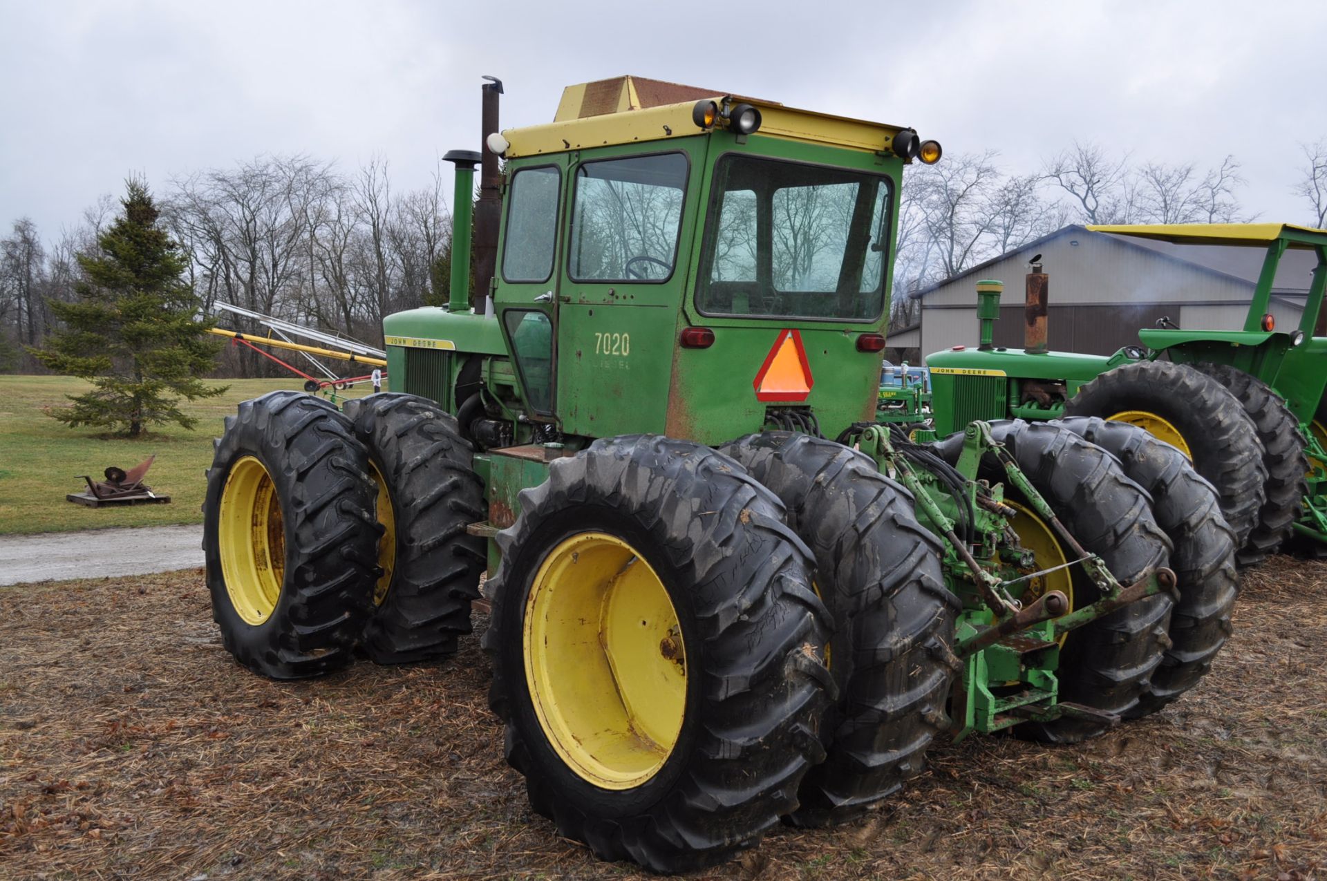 John Deere 7020 tractor, 4WD, diesel, 18.4-34 duals, original paint, motor overhaul, CHA, Syncro, - Image 2 of 21