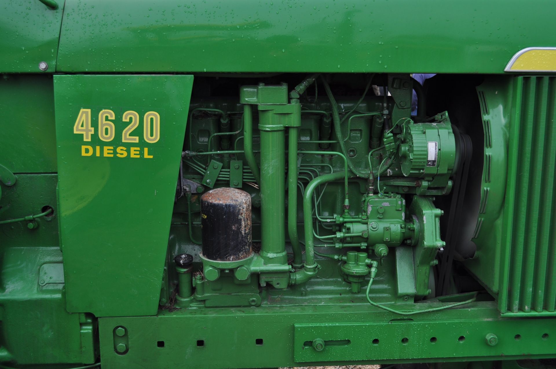 John Deere 4520 tractor, ***4520 frame with 4620 engine**** diesel, 18.4-38 new inside rear - Image 9 of 17