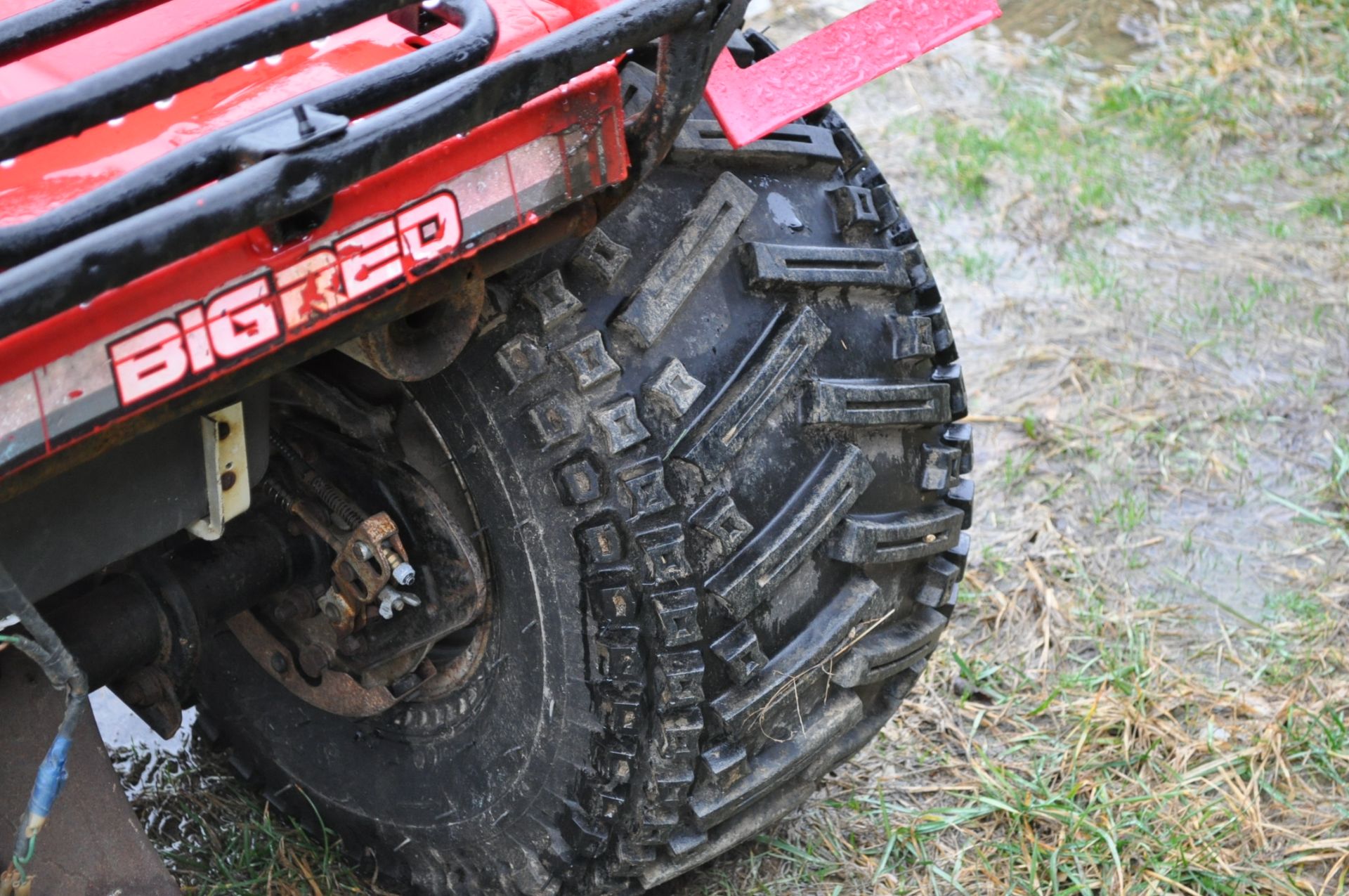 Honda Big Red 3-wheeler, new 25 x 12.00-9 tires - Image 7 of 8