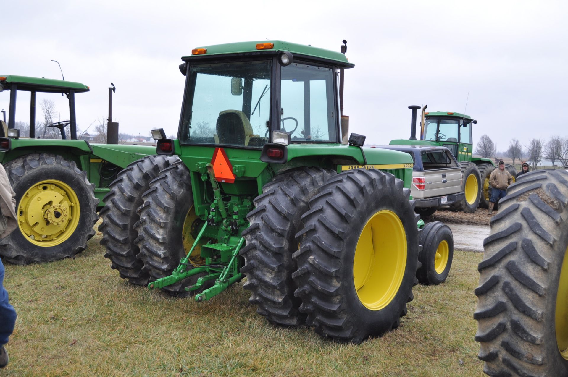 John Deere 4230 tractor, diesel, 18.4-34 hub duals, 10.00-16 front, CHA, Quad range, 2 hyd - Image 3 of 23