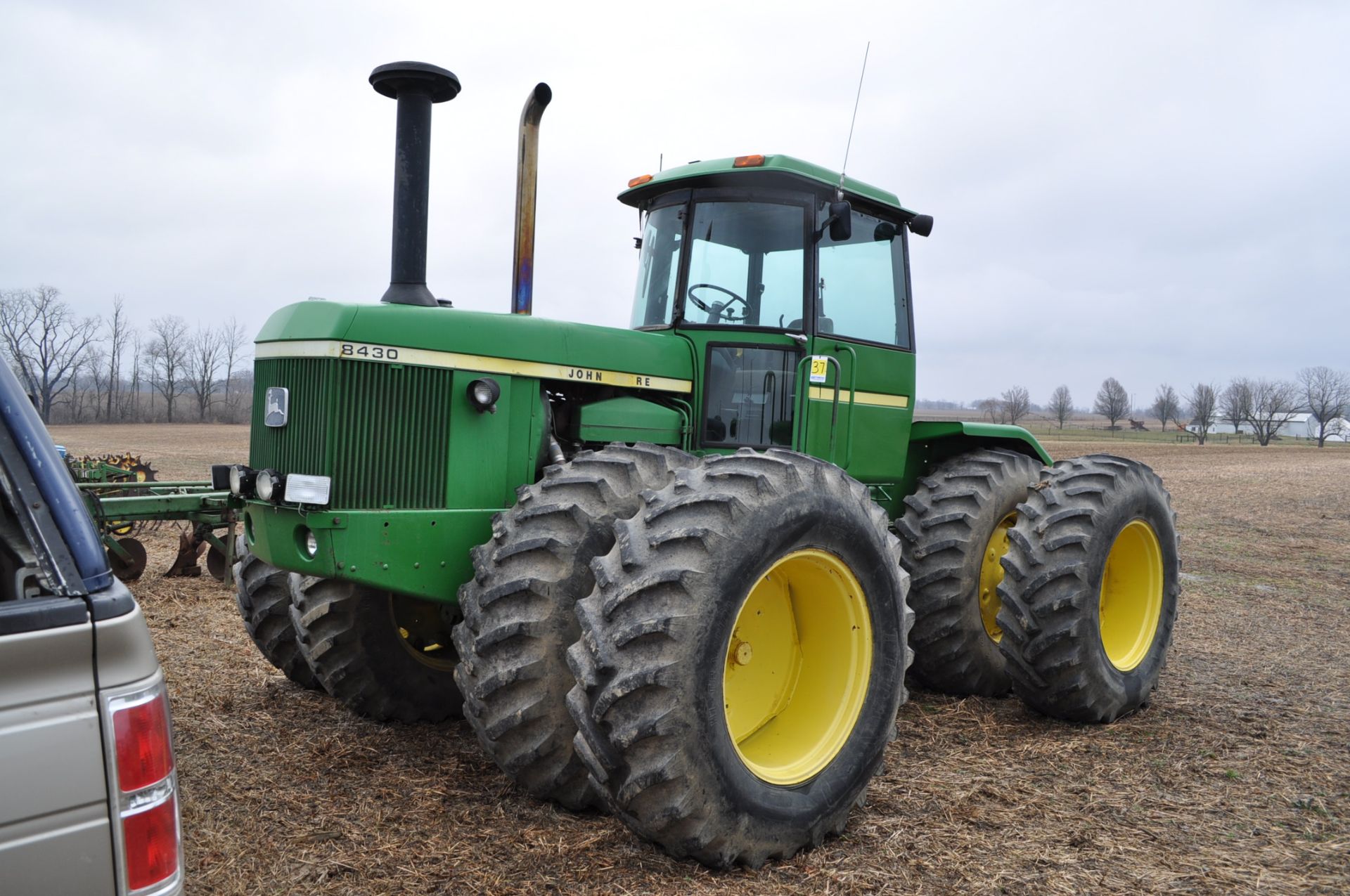 John Deere 8430 tractor, 4WD, diesel, 20.8-34 duals, CHA, Quad range, 3 hyd remotes, 1000 pto, 3 pt,