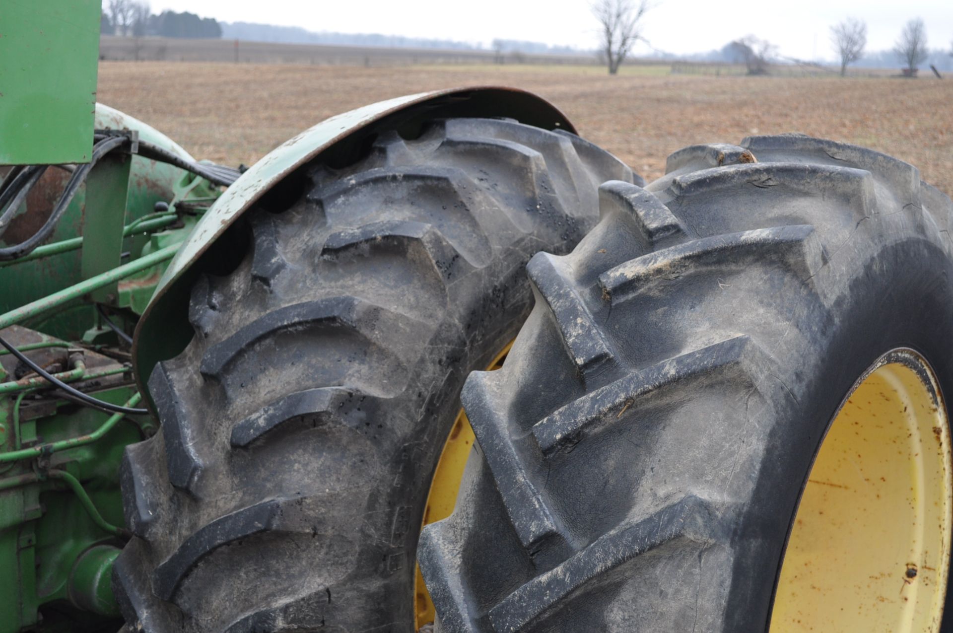 John Deere 7520 tractor, 4WD, diesel, 18.4-34 duals, original fenders, CHA, cab interior kit, 3 - Image 6 of 24