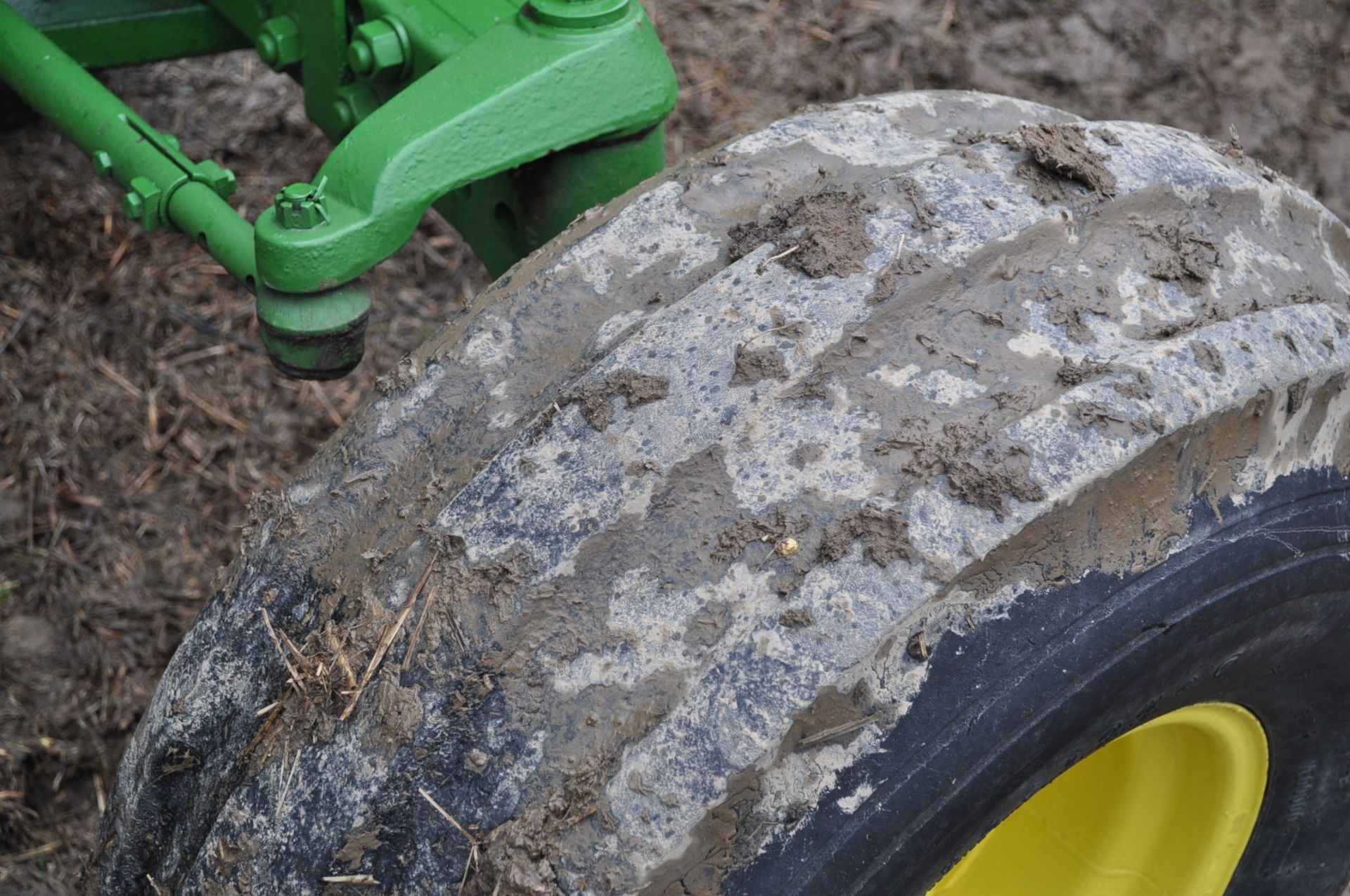 John Deere 4630 tractor, diesel, 20.8-38 hub duals, 14L-16 front, CHA, Quad range, 2 hyd remotes, - Image 8 of 22