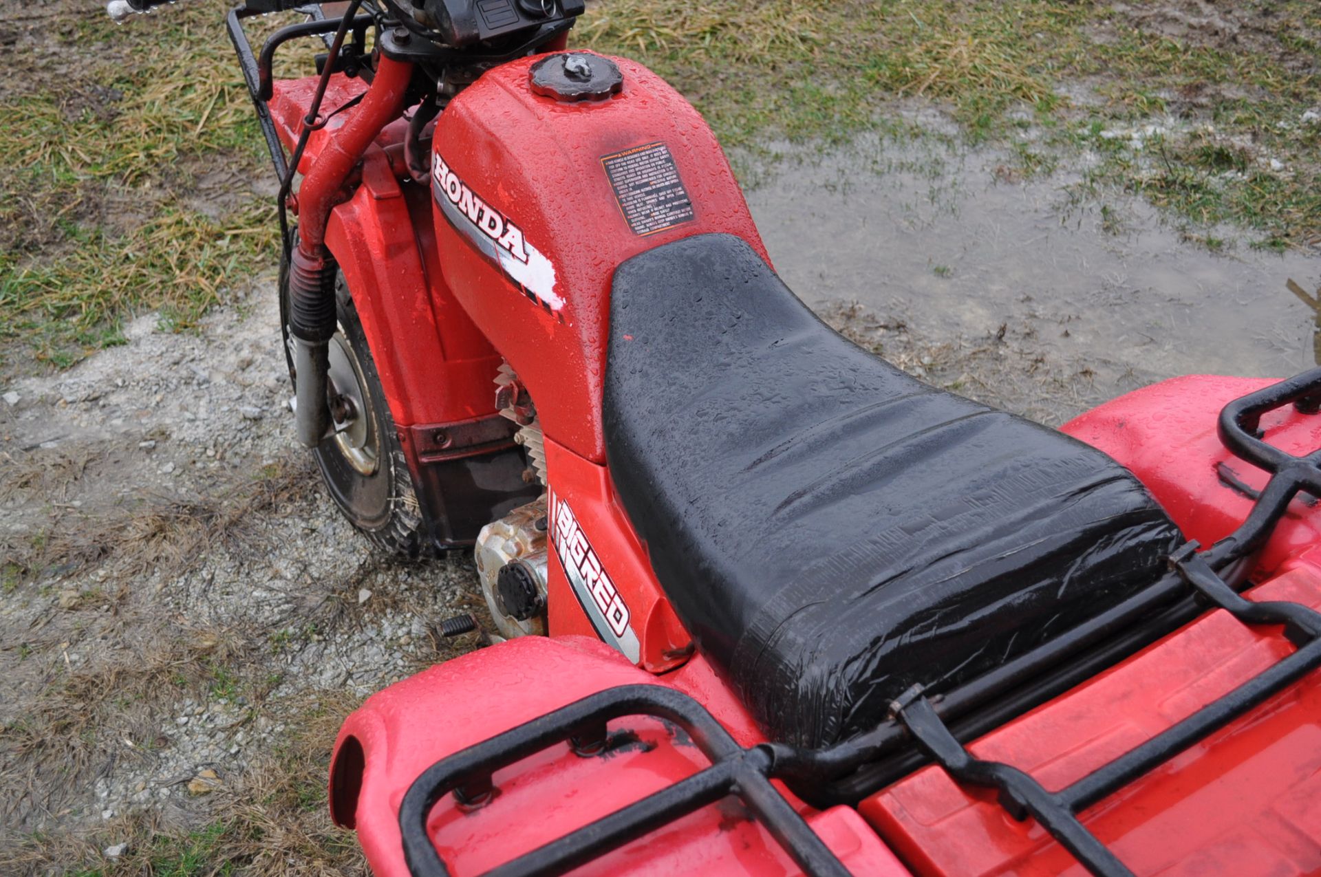 Honda Big Red 3-wheeler, new 25 x 12.00-9 tires - Image 8 of 8