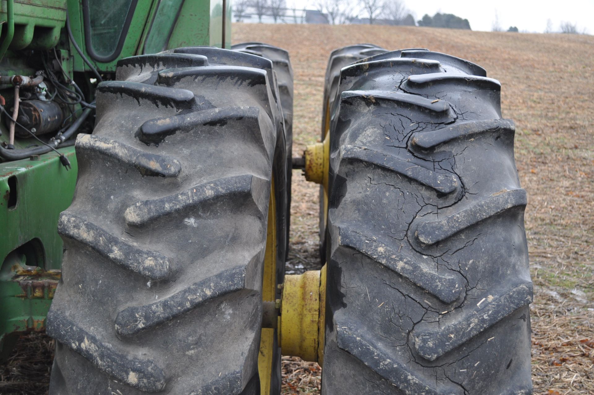 John Deere 7020 tractor, 4WD, diesel, 18.4-34 duals, original paint, motor overhaul, CHA, Syncro, - Image 5 of 21