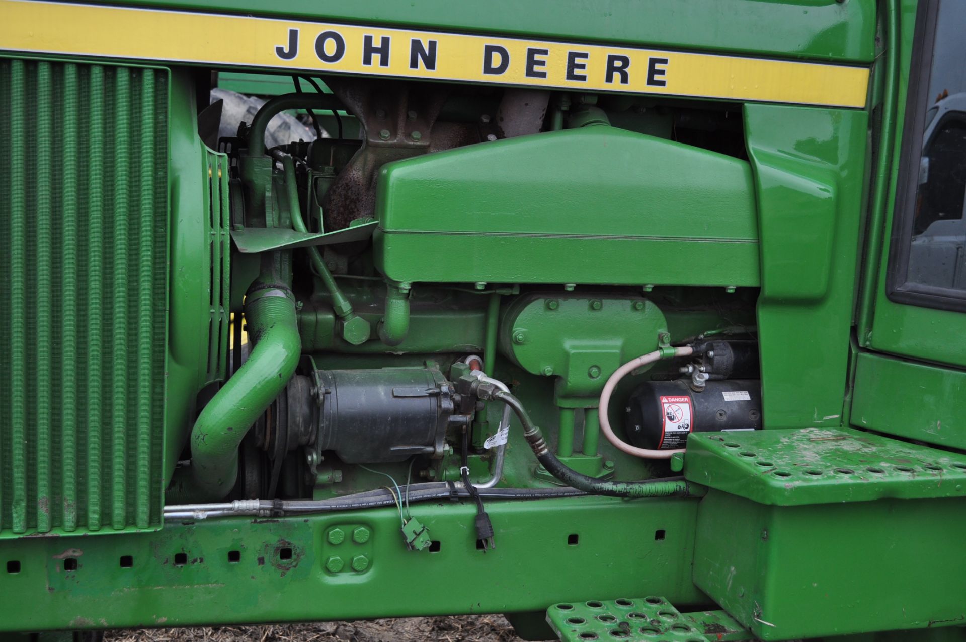John Deere 4630 tractor, diesel, 20.8-38 hub duals, 14L-16 front, CHA, Quad range, 2 hyd remotes, - Image 10 of 22