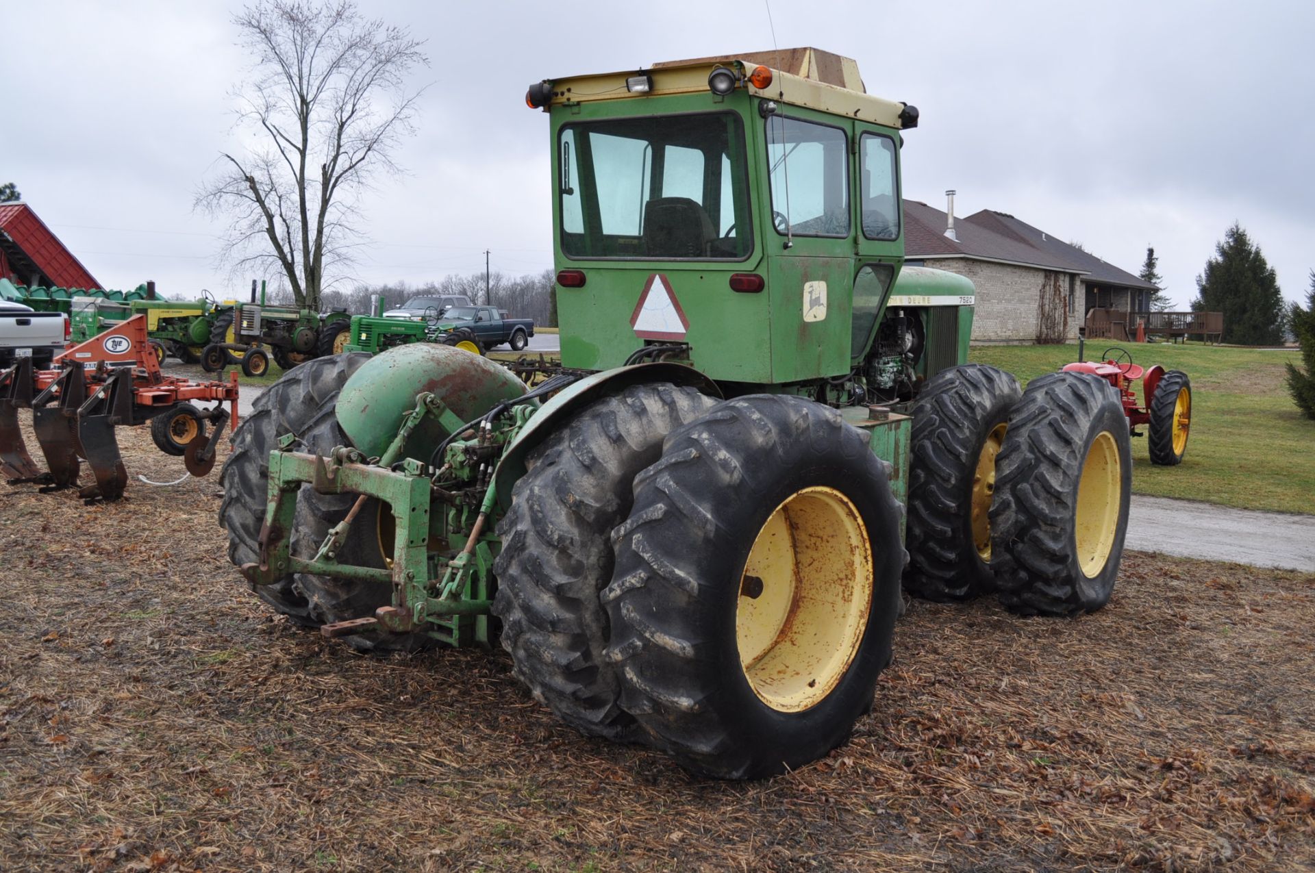 John Deere 7520 tractor, 4WD, diesel, 18.4-34 duals, original fenders, CHA, cab interior kit, 3 - Image 3 of 24