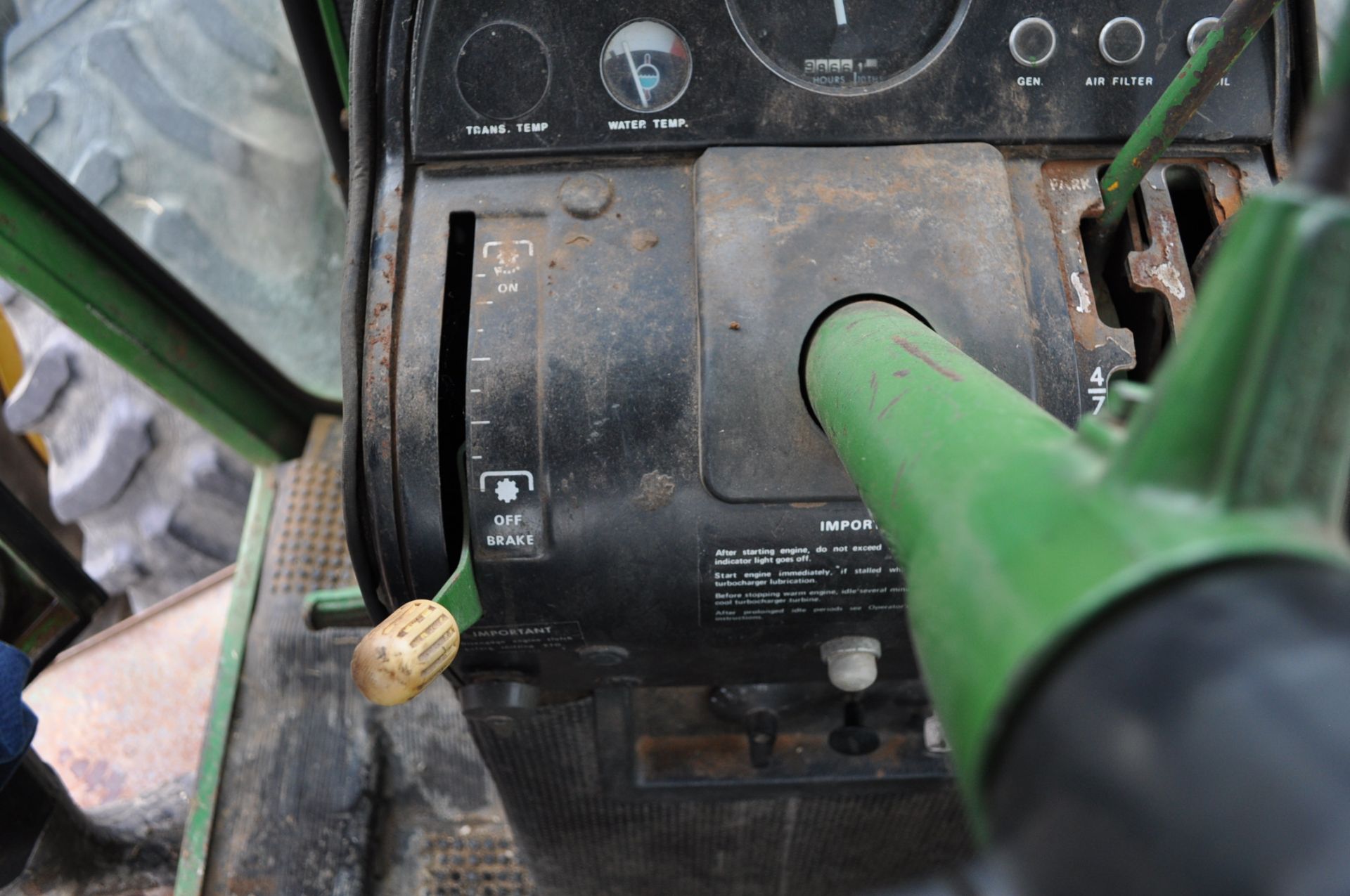 John Deere 7520 tractor, 4WD, diesel, 18.4-34 duals, original fenders, CHA, cab interior kit, 3 - Image 22 of 24