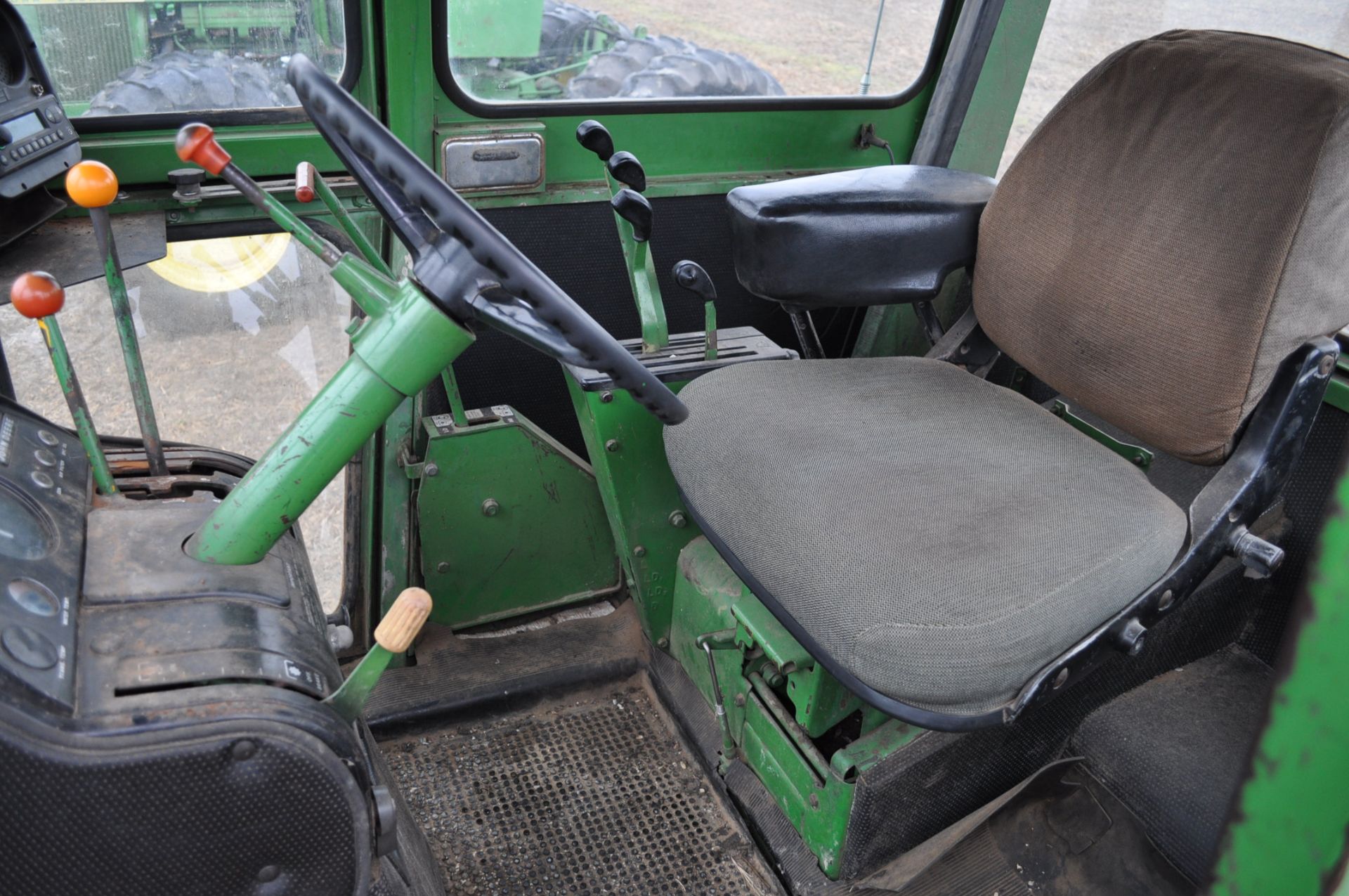 John Deere 7520 tractor, 4WD, diesel, 18.4-34 duals, original fenders, CHA, cab interior kit, 3 - Image 14 of 24