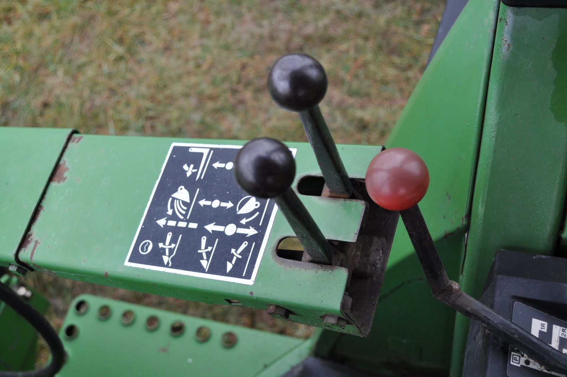 John Deere 4030 tractor, diesel, 18.4-34 rear duals, rear wts, 9.5-15 front, 4-post canopy, Syncro, - Image 21 of 26