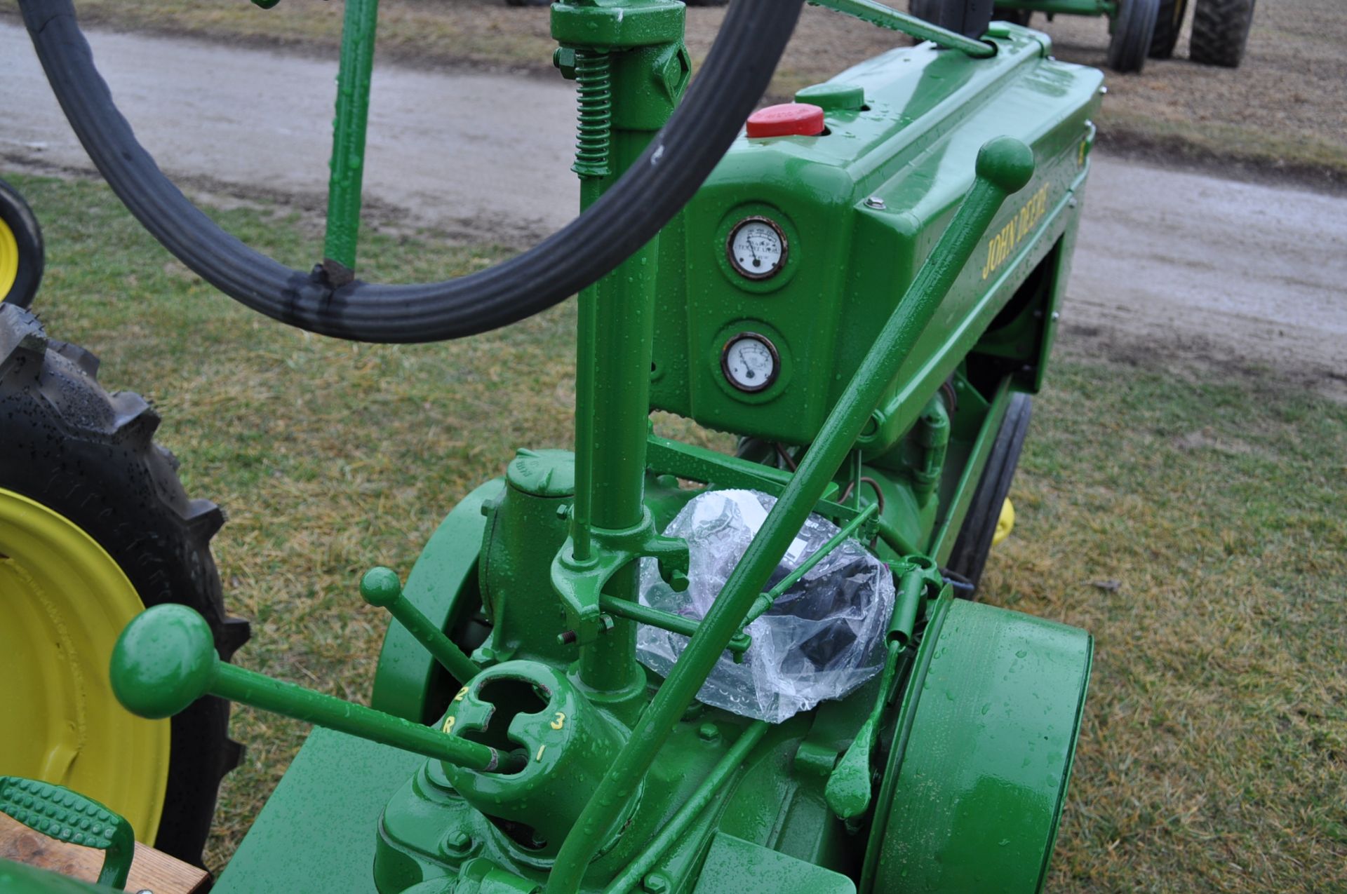 John Deere H tractor, NEW 9.5-32 rear, narrow front, 540 pto, SN H-7475 - Image 9 of 12