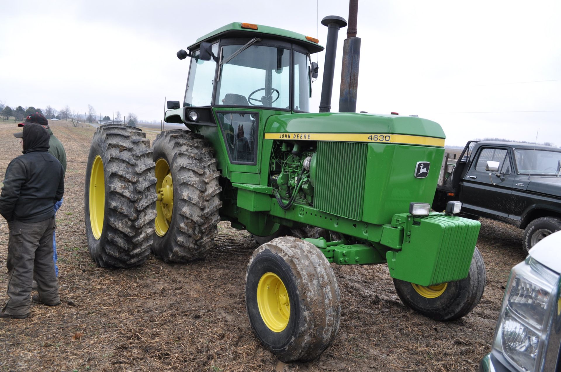 John Deere 4630 tractor, diesel, 20.8-38 hub duals, 14L-16 front, CHA, Quad range, 2 hyd remotes, - Image 4 of 22