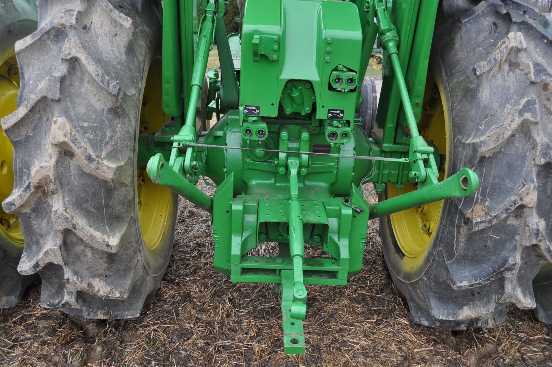 John Deere 4520 tractor, diesel, 18.4-38 rice & cane axle duals, 11.00-16 wide front, ROPS w/ - Image 12 of 17