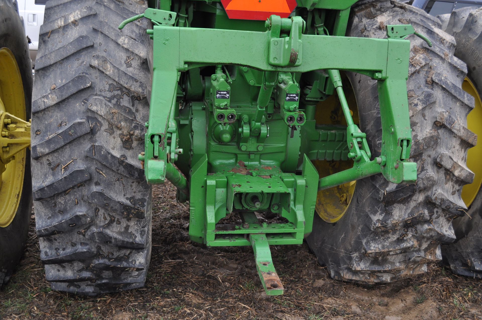 John Deere 4630 tractor, diesel, 20.8-38 hub duals, 14L-16 front, CHA, Quad range, 2 hyd remotes, - Image 11 of 22