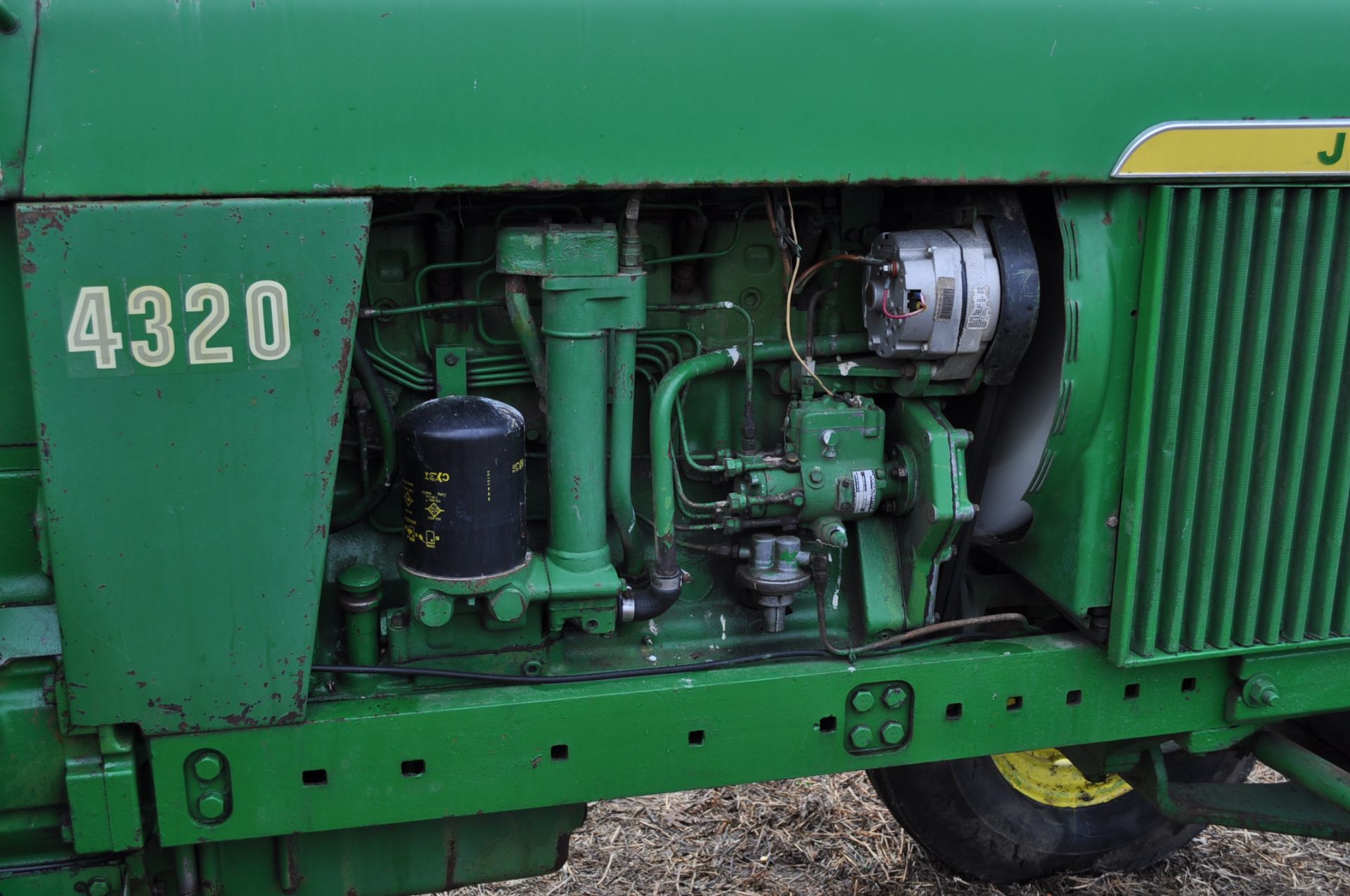 John Deere 4320 tractor, diesel, 18.4-38 duals, 10.00-16 wide front, Syncro, 2 hyd remotes, 540/1000 - Image 11 of 20