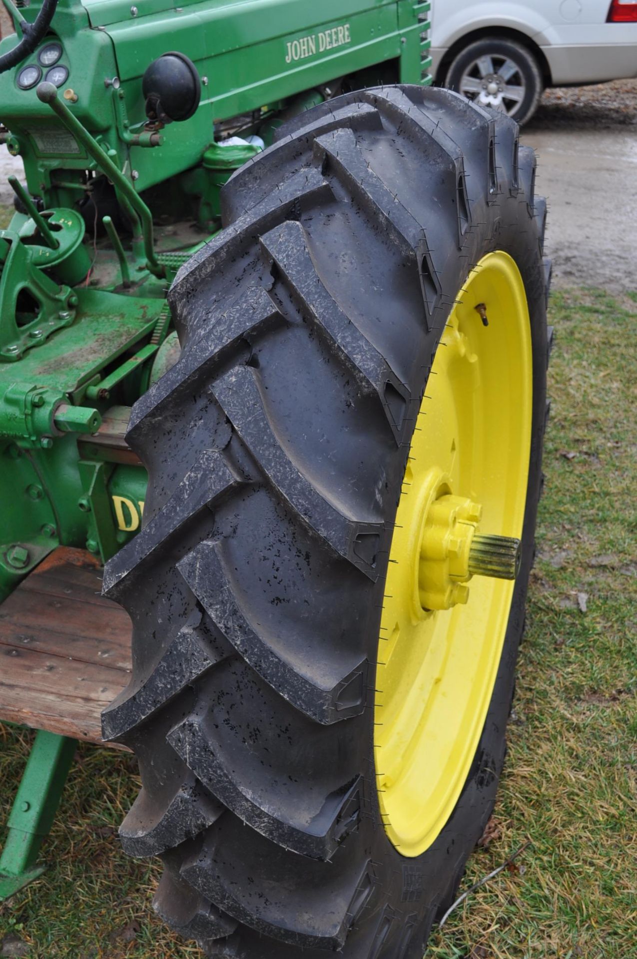 1942 John Deere Styled A, New 12.4-38 rear tires, narrow front, 540 pto - Image 7 of 15