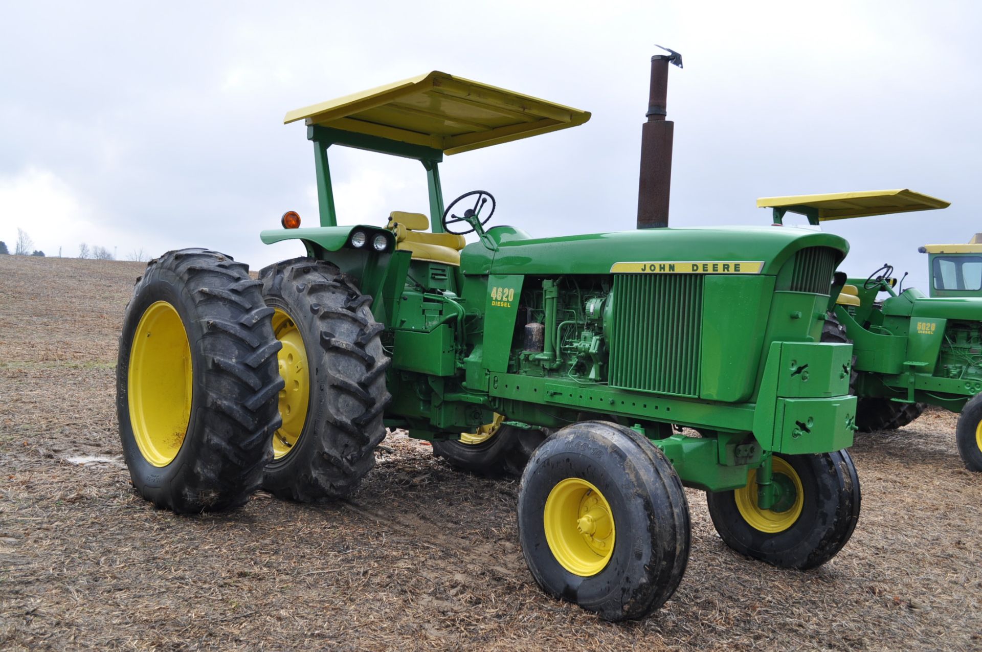 John Deere 4520 tractor, ***4520 frame with 4620 engine**** diesel, 18.4-38 new inside rear - Image 4 of 17