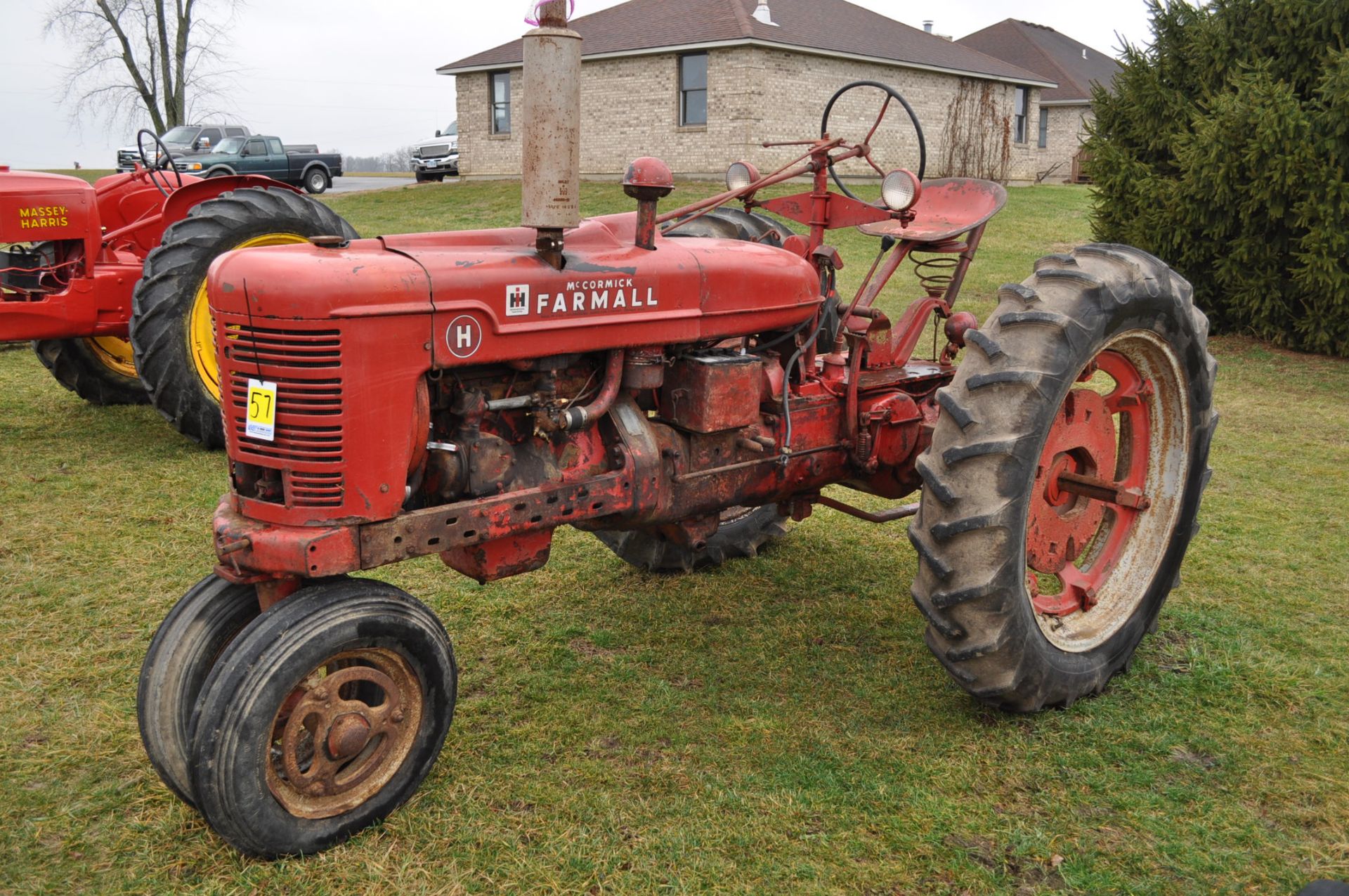 McCormick Farmall H tractor, 12.4-38 rear, narrow front, side pulley, 540 pto, SN FBH273308XL