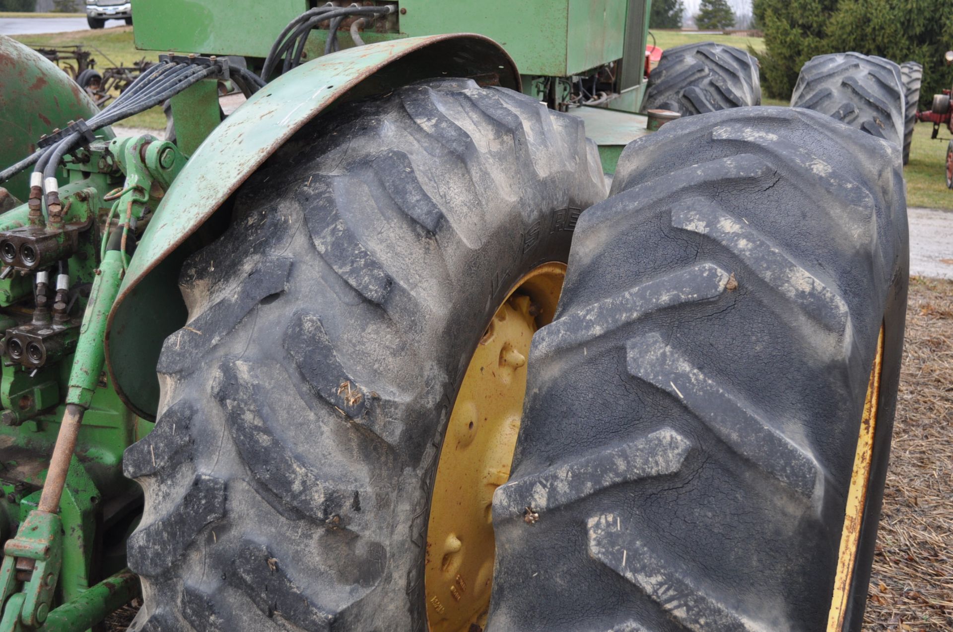 John Deere 7520 tractor, 4WD, diesel, 18.4-34 duals, original fenders, CHA, cab interior kit, 3 - Image 7 of 24