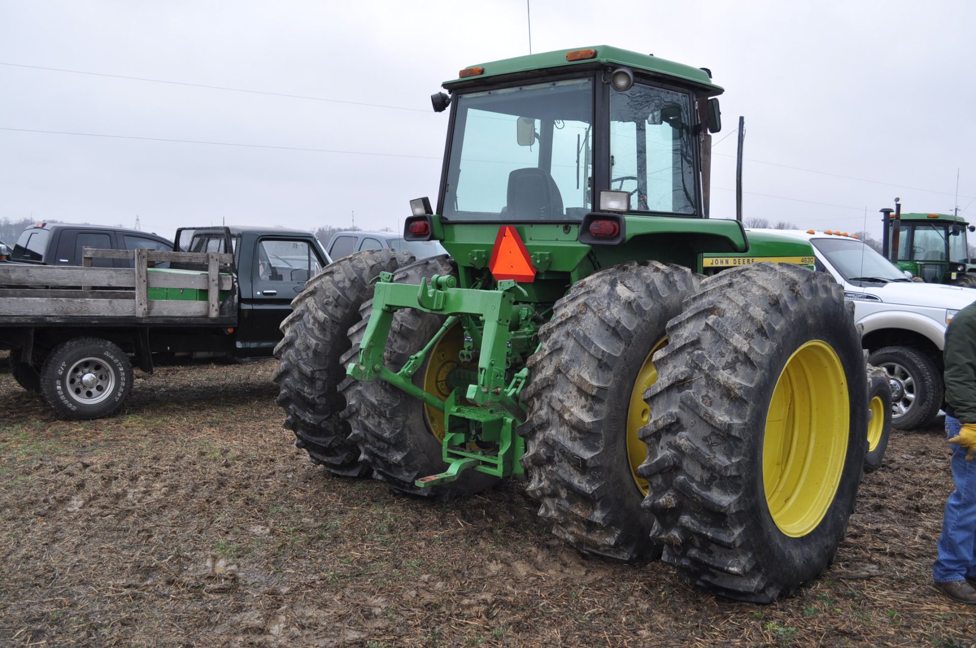 John Deere 4630 tractor, diesel, 20.8-38 hub duals, 14L-16 front, CHA, Quad range, 2 hyd remotes, - Image 3 of 22