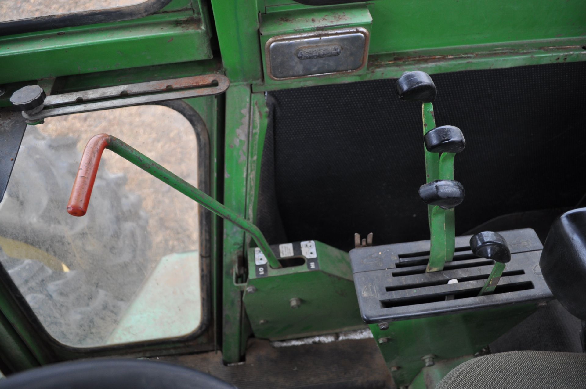 John Deere 7520 tractor, 4WD, diesel, 18.4-34 duals, original fenders, CHA, cab interior kit, 3 - Image 18 of 24